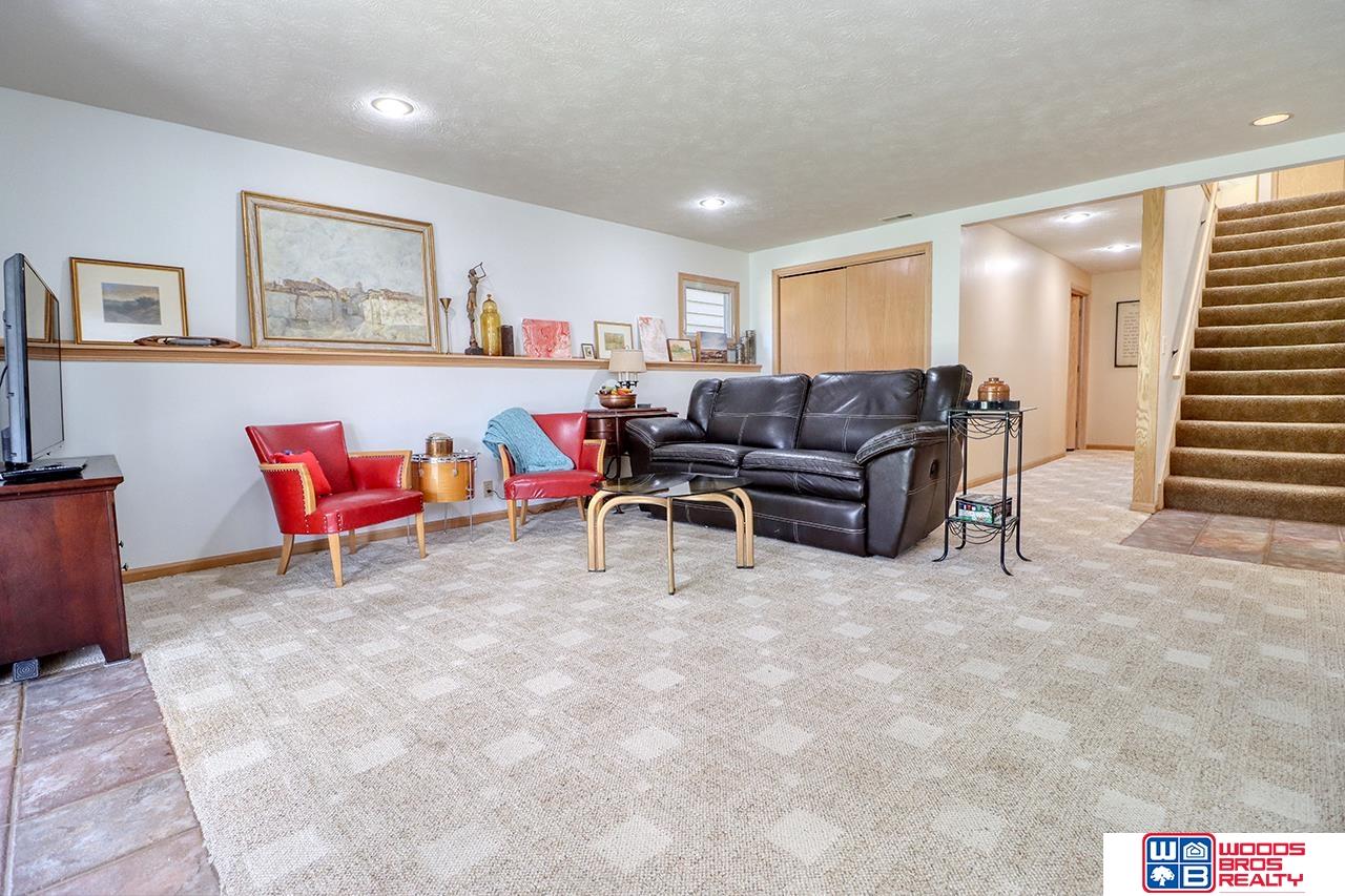 6925 Forest Lake Boulevard, Lincoln, NE, 68516