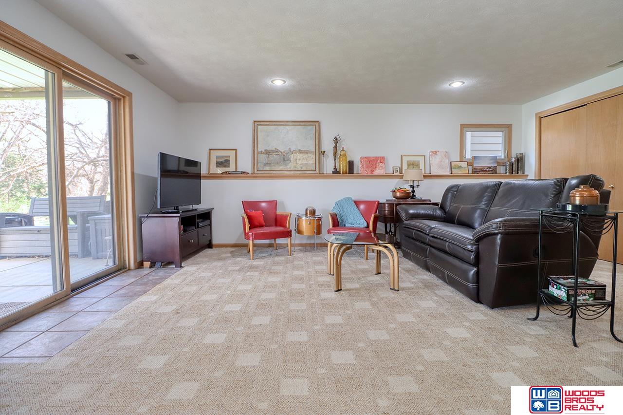 6925 Forest Lake Boulevard, Lincoln, NE, 68516