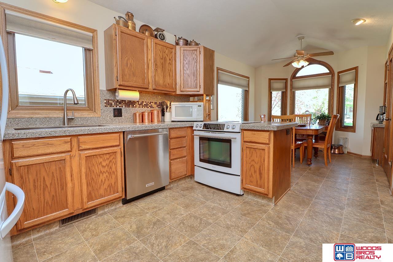 6925 Forest Lake Boulevard, Lincoln, NE, 68516