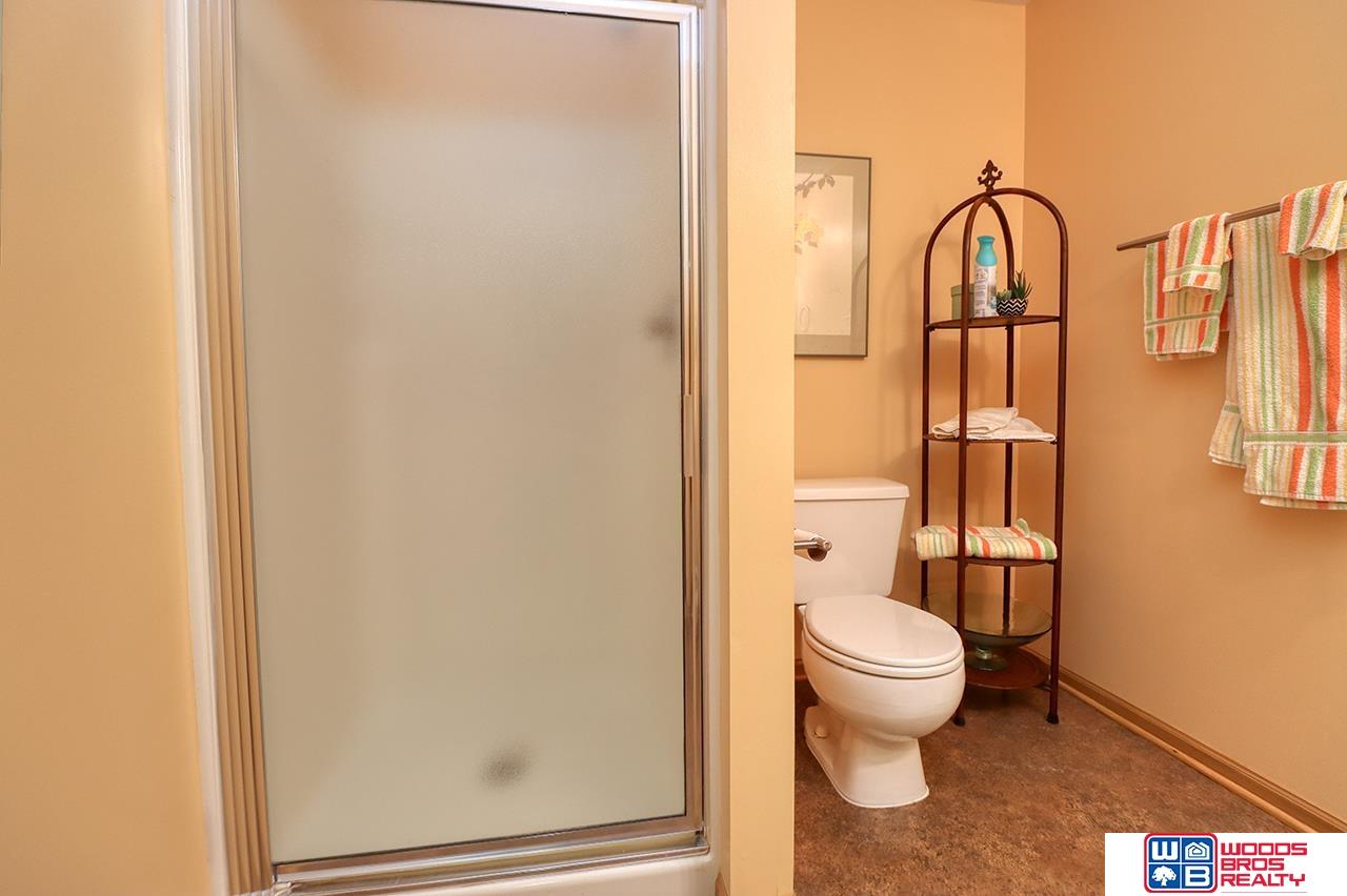 6925 Forest Lake Boulevard, Lincoln, NE, 68516