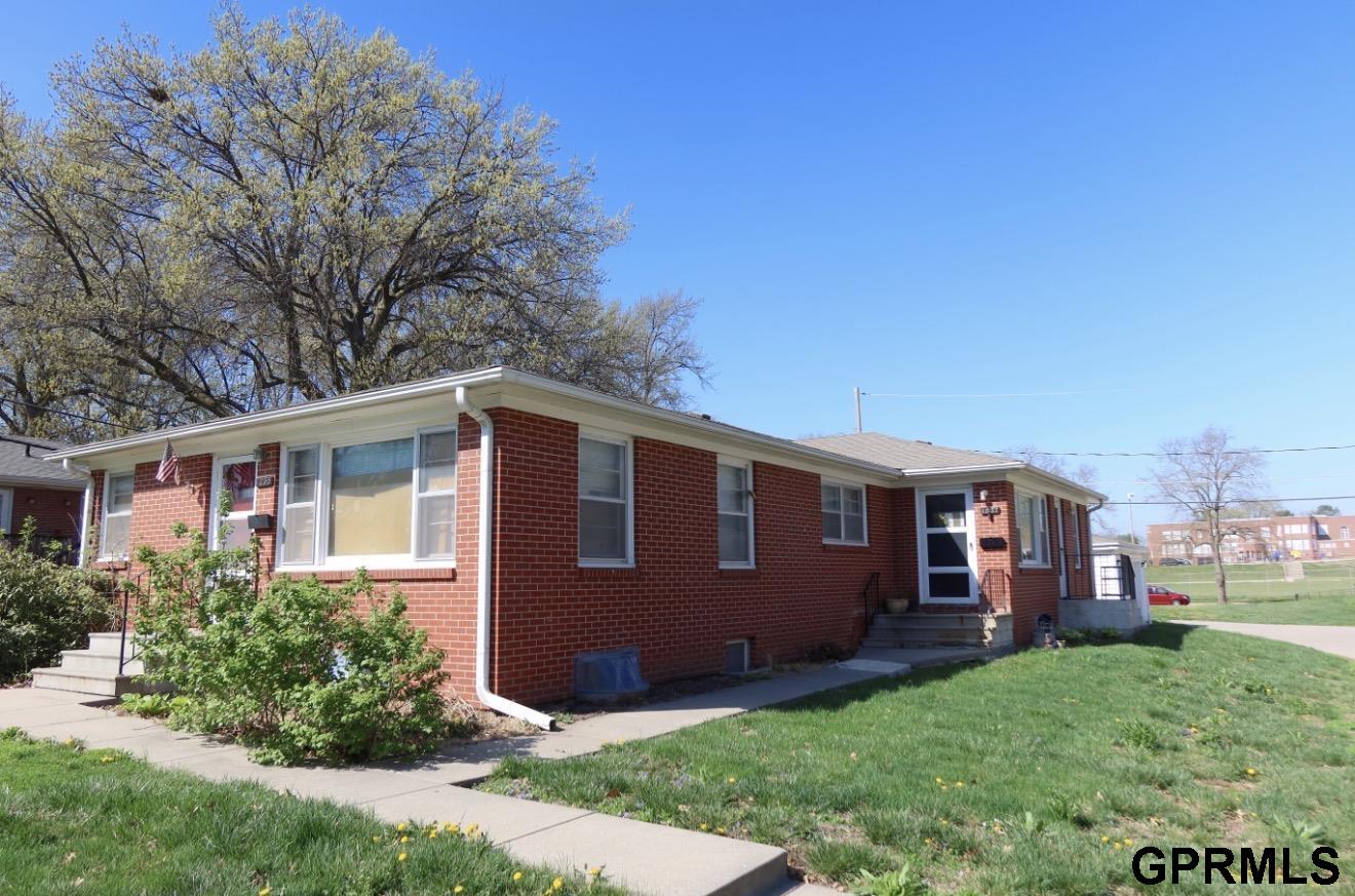 1035-1033 S 40th Street, Lincoln, NE, 68510