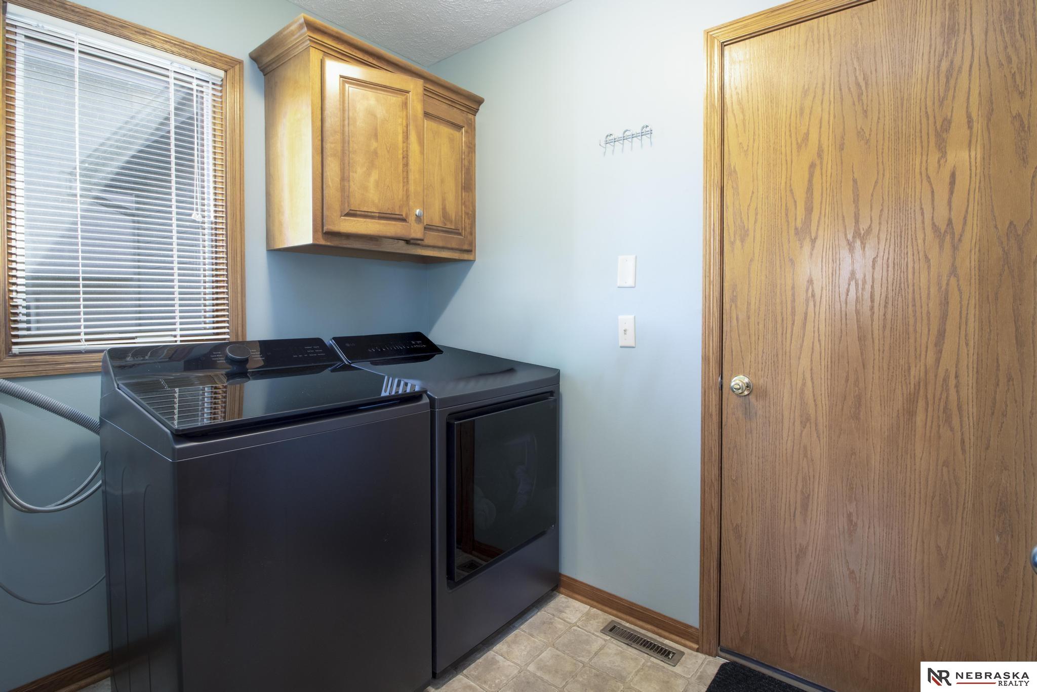 19330 H Street, Omaha, NE, 68135