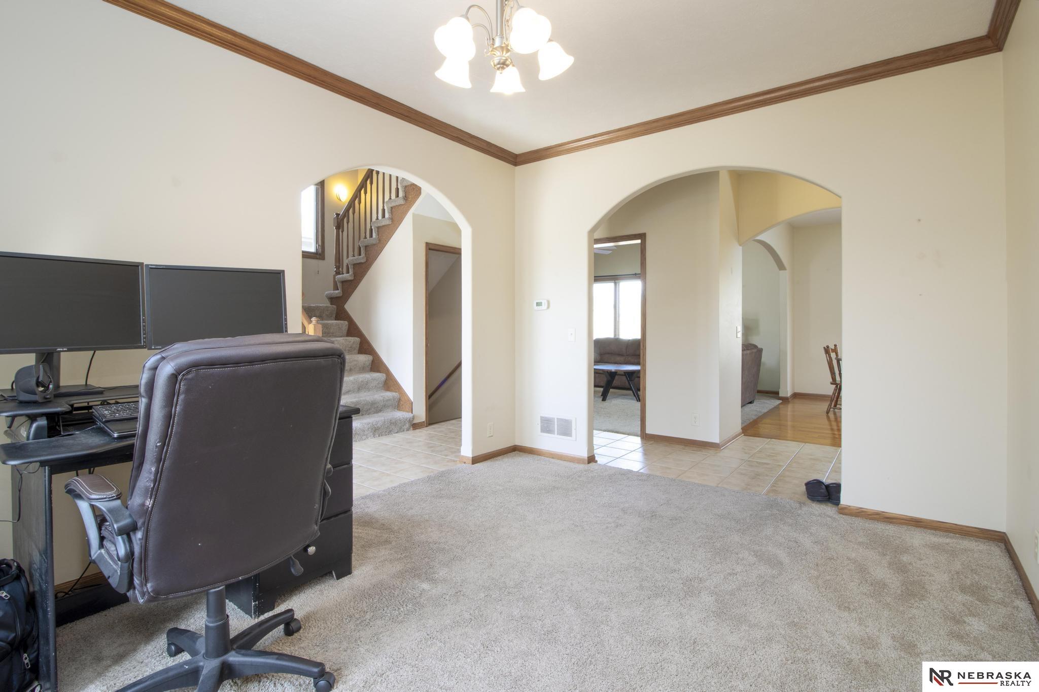 19330 H Street, Omaha, NE, 68135