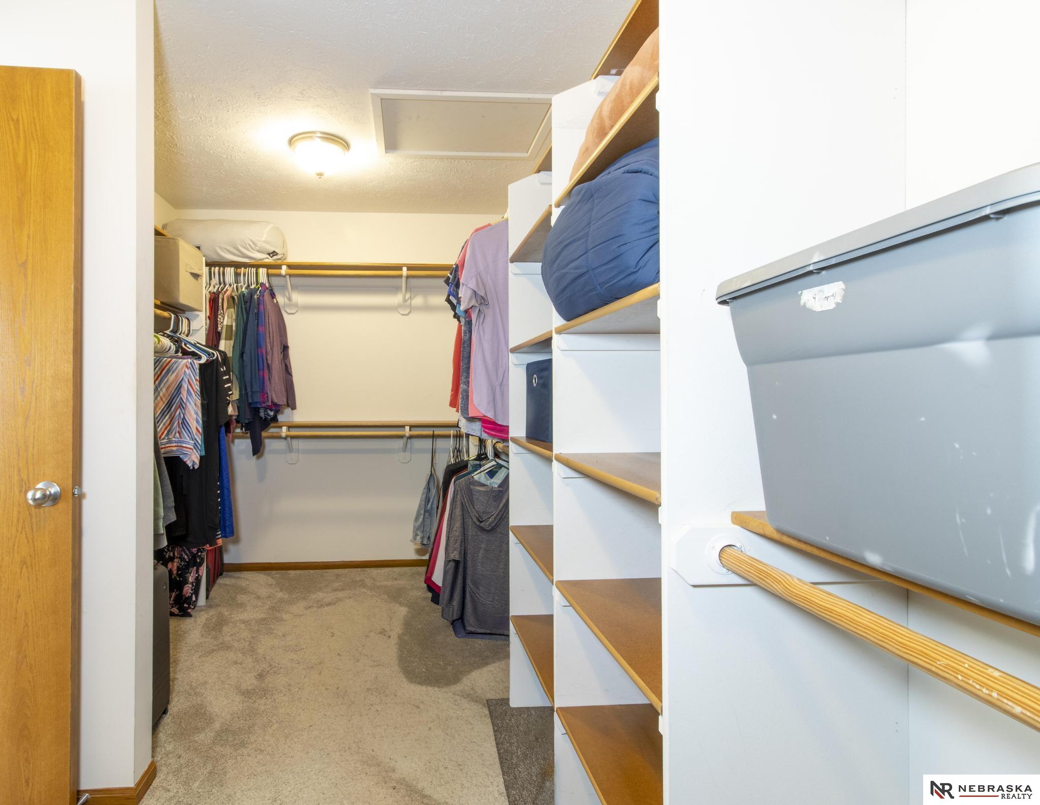 19330 H Street, Omaha, NE, 68135