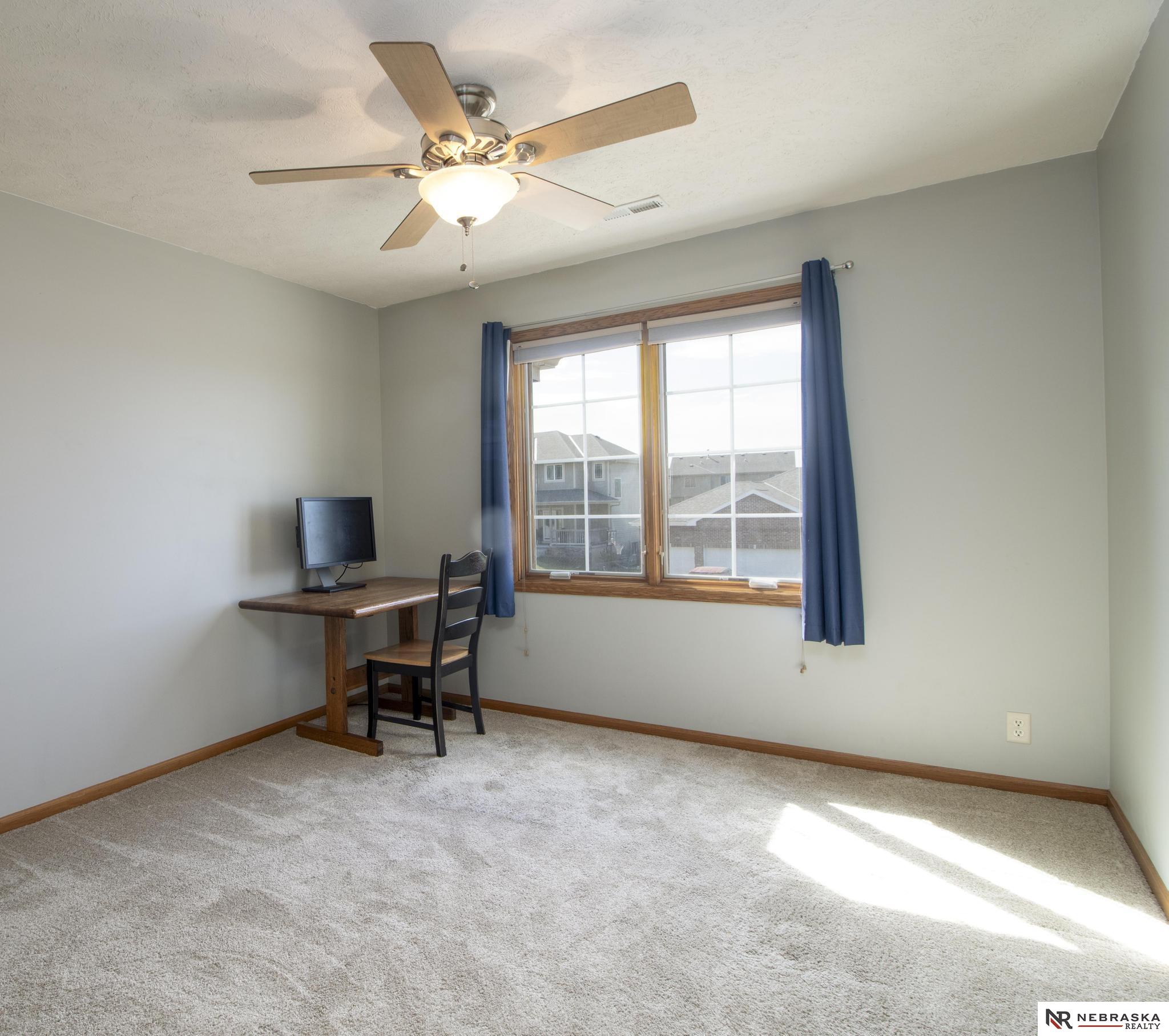 19330 H Street, Omaha, NE, 68135