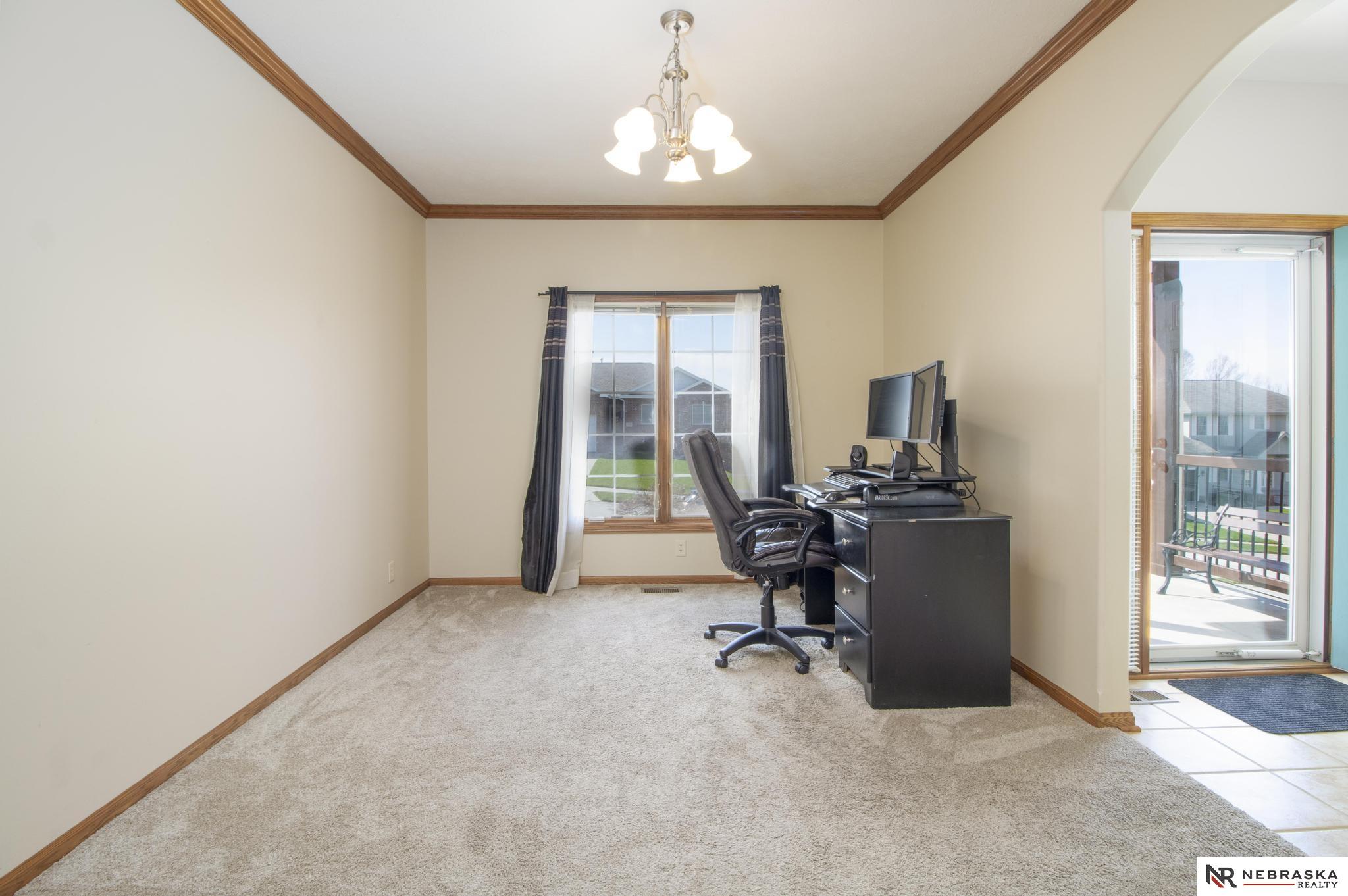 19330 H Street, Omaha, NE, 68135