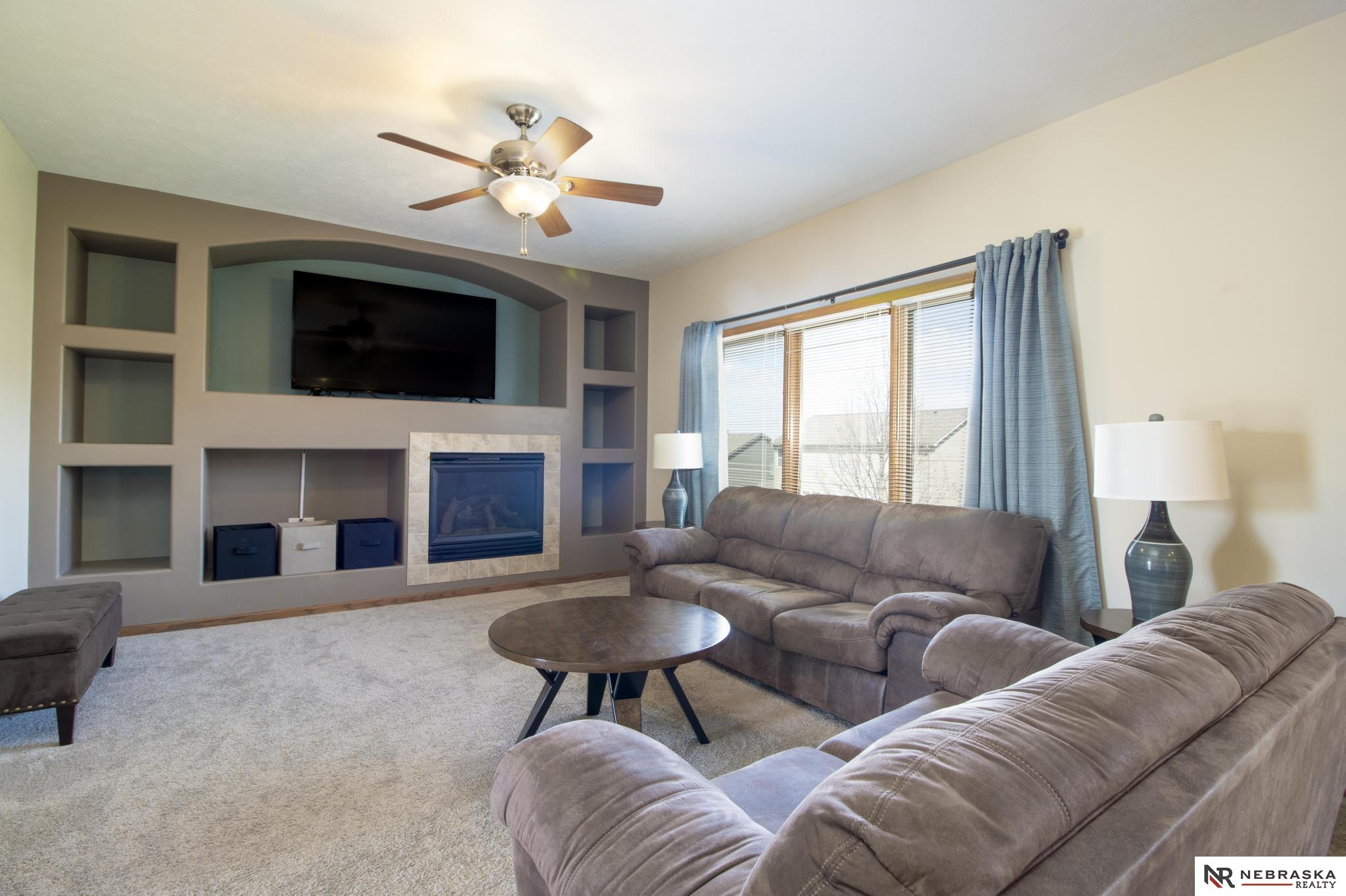 19330 H Street, Omaha, NE, 68135