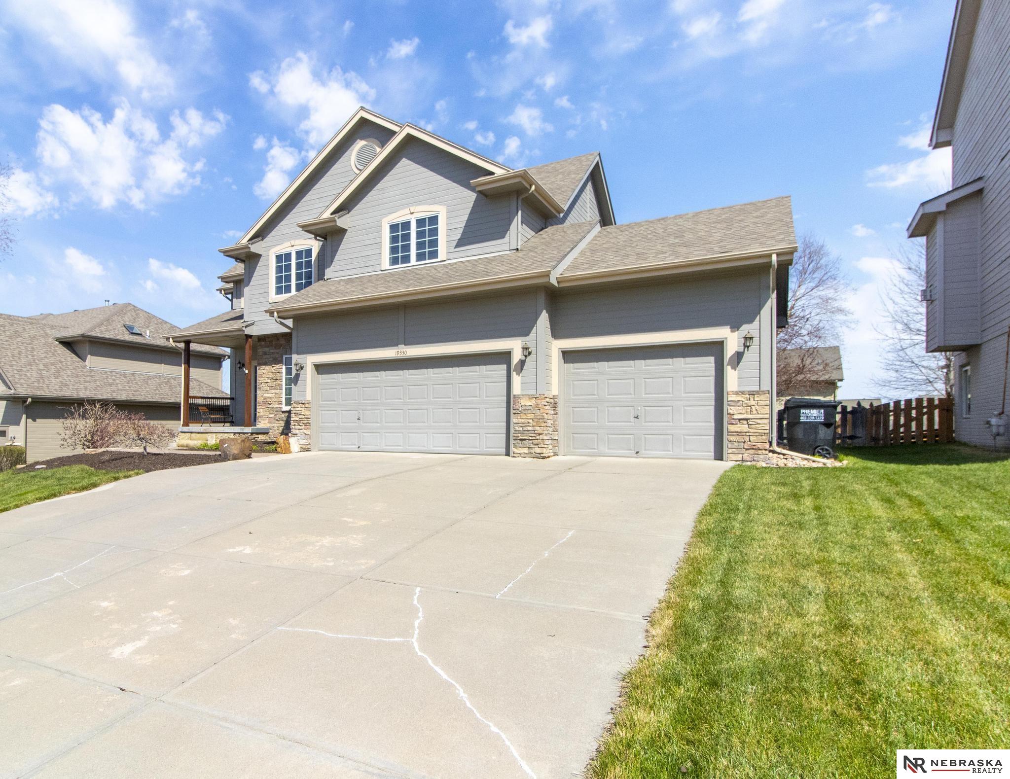 19330 H Street, Omaha, NE, 68135