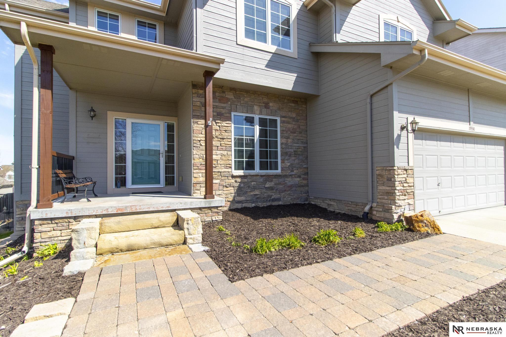 19330 H Street, Omaha, NE, 68135