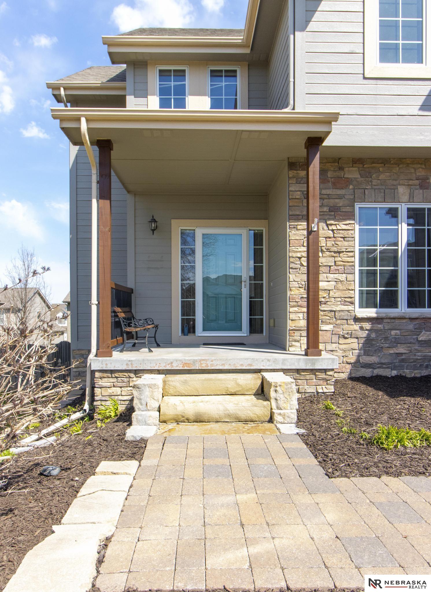 19330 H Street, Omaha, NE, 68135