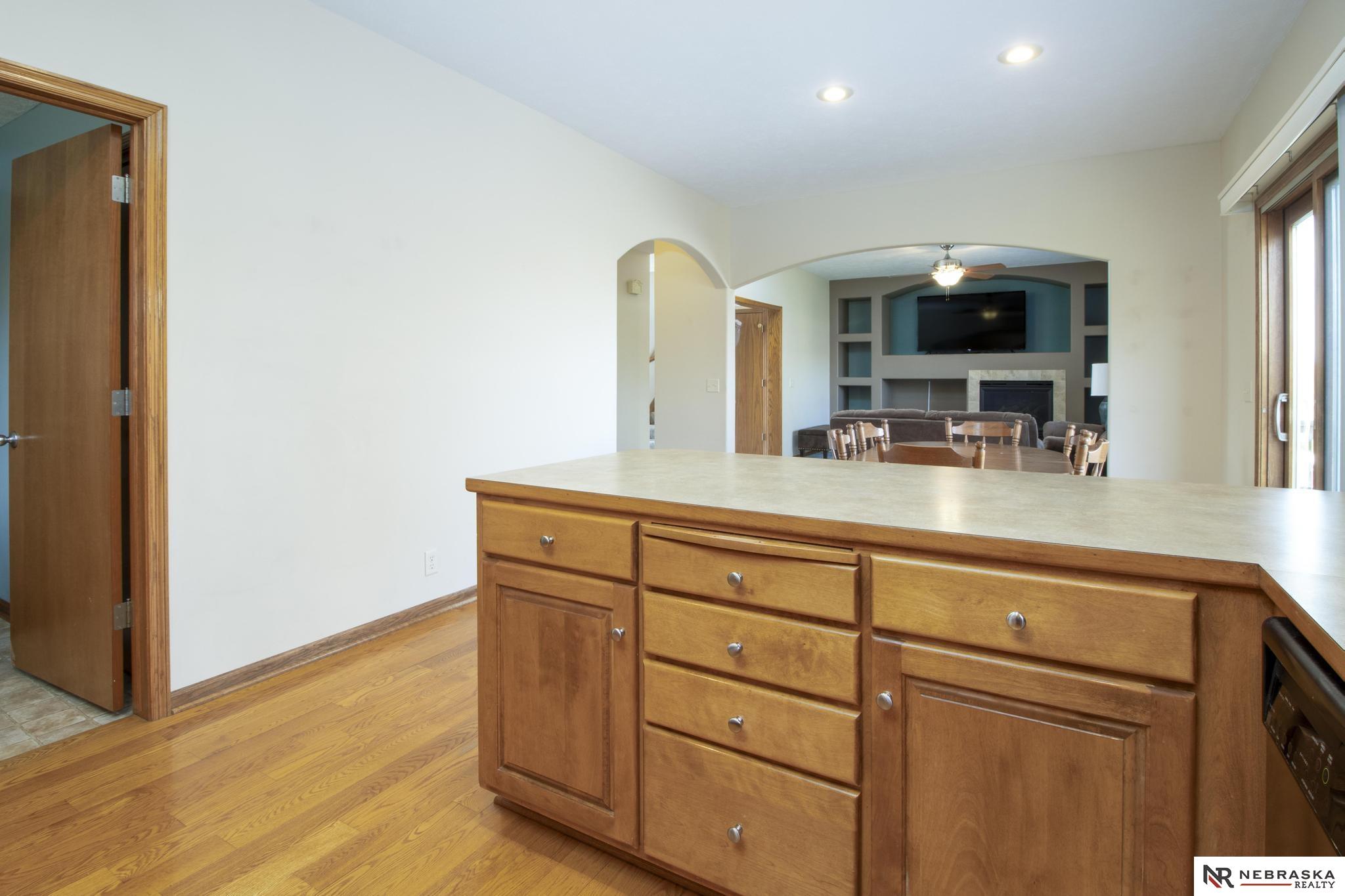 19330 H Street, Omaha, NE, 68135