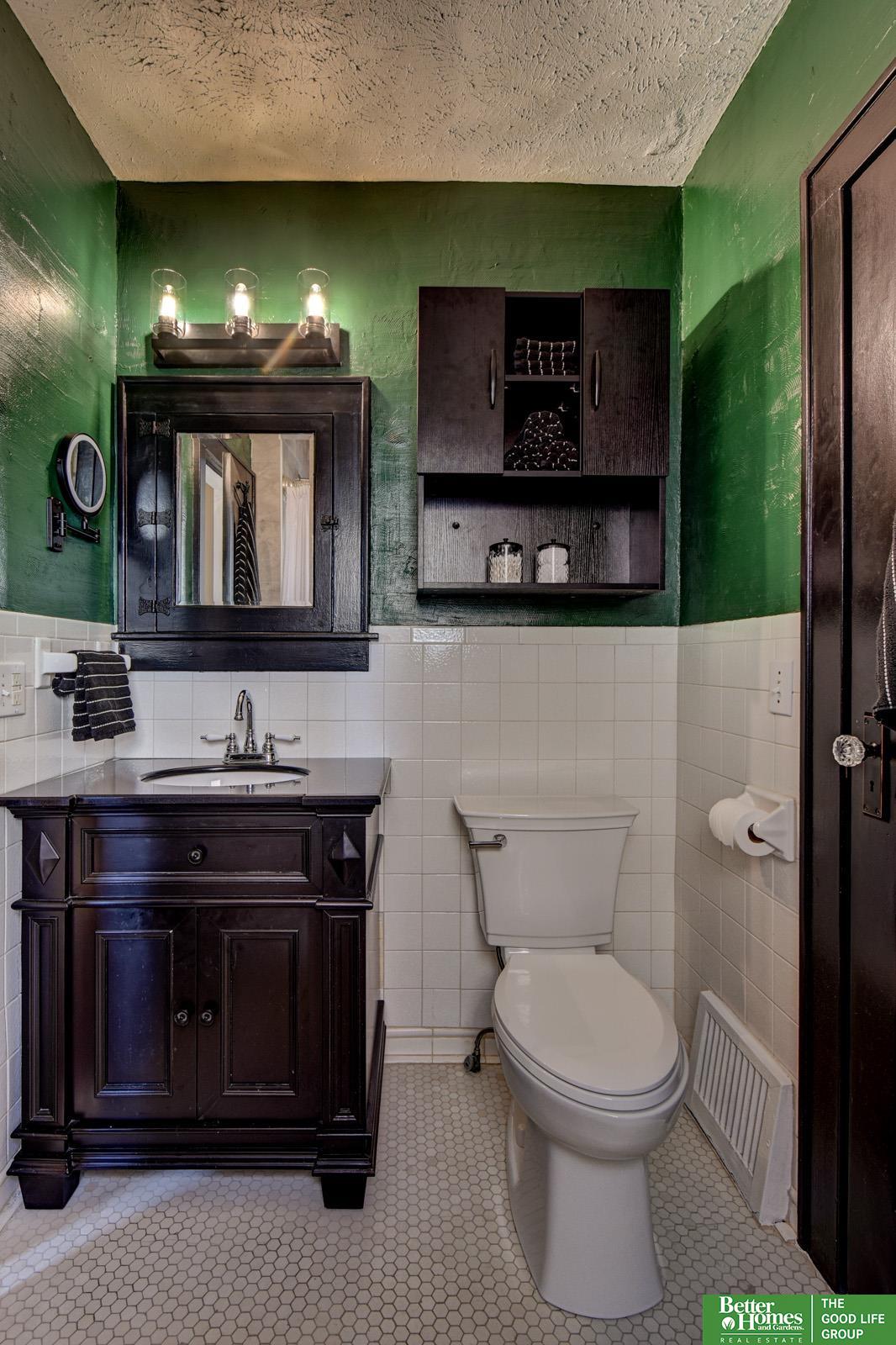 2747 Iowa Street, Omaha, NE, 68112