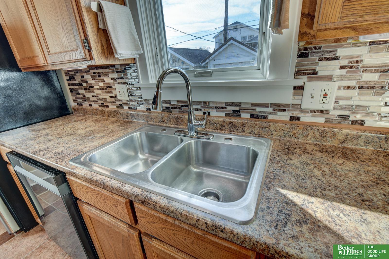 2747 Iowa Street, Omaha, NE, 68112