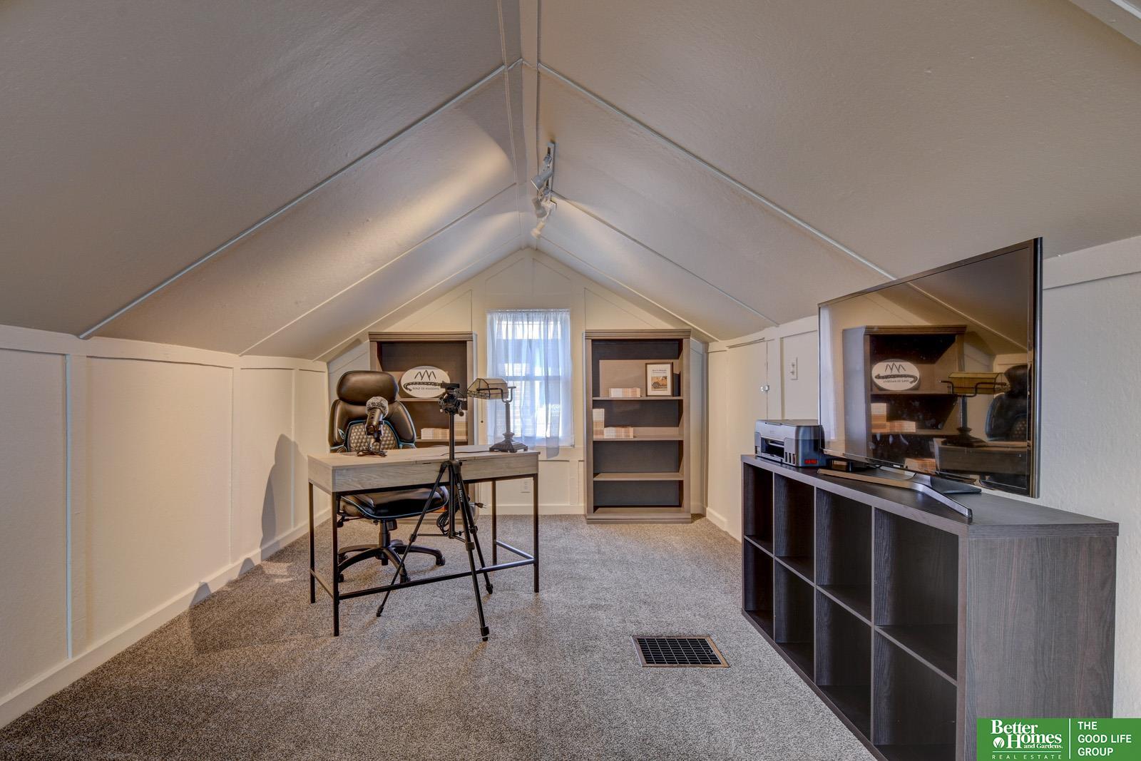 2747 Iowa Street, Omaha, NE, 68112