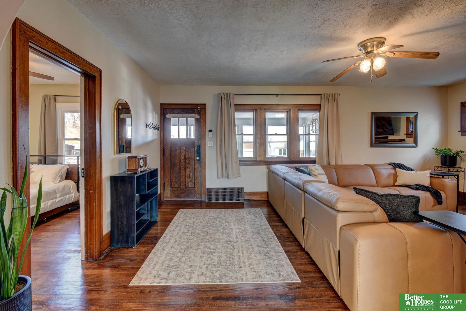 2747 Iowa Street, Omaha, NE, 68112