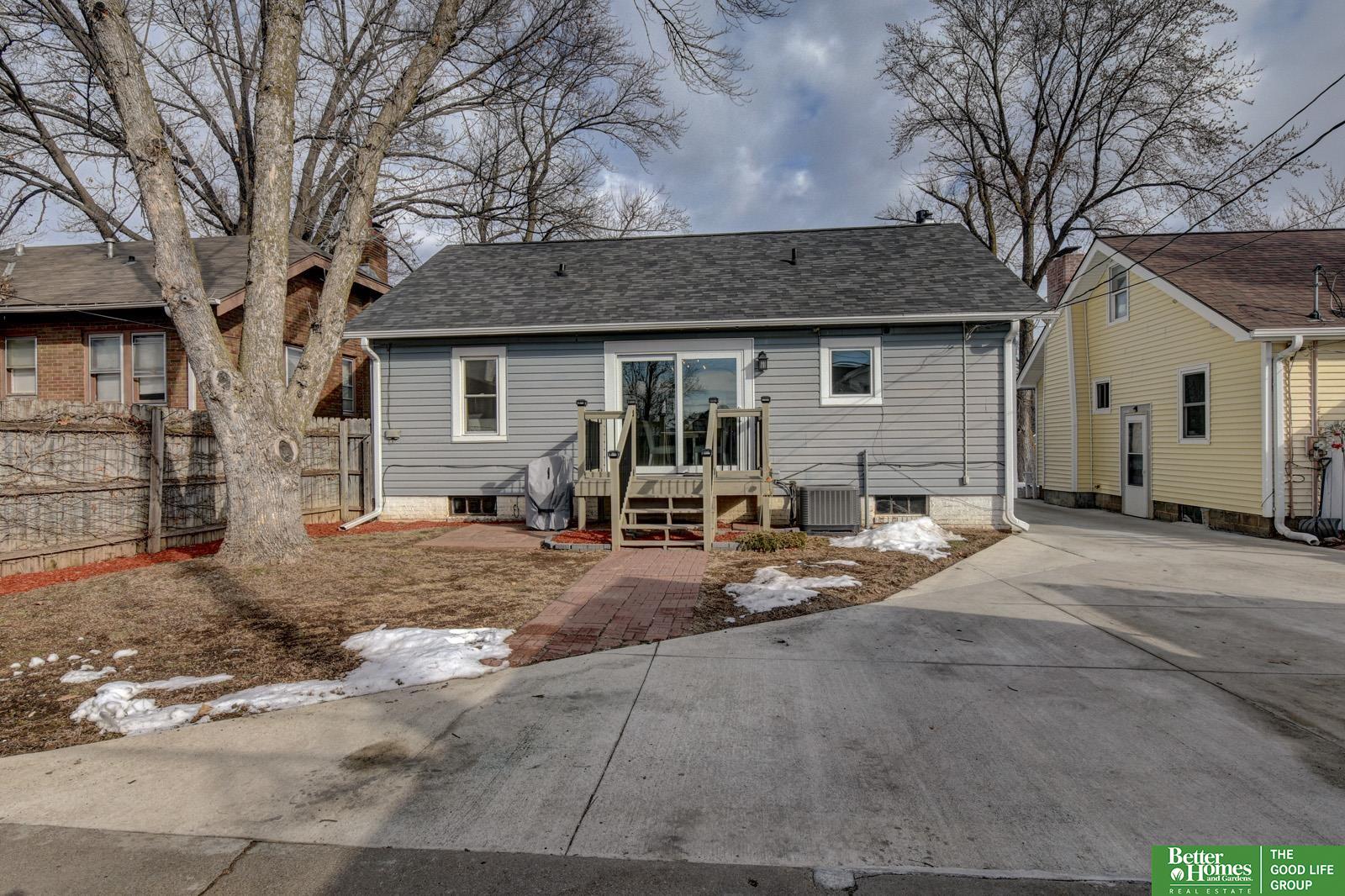 2747 Iowa Street, Omaha, NE, 68112