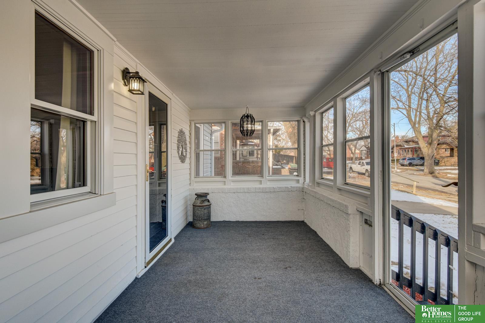 2747 Iowa Street, Omaha, NE, 68112