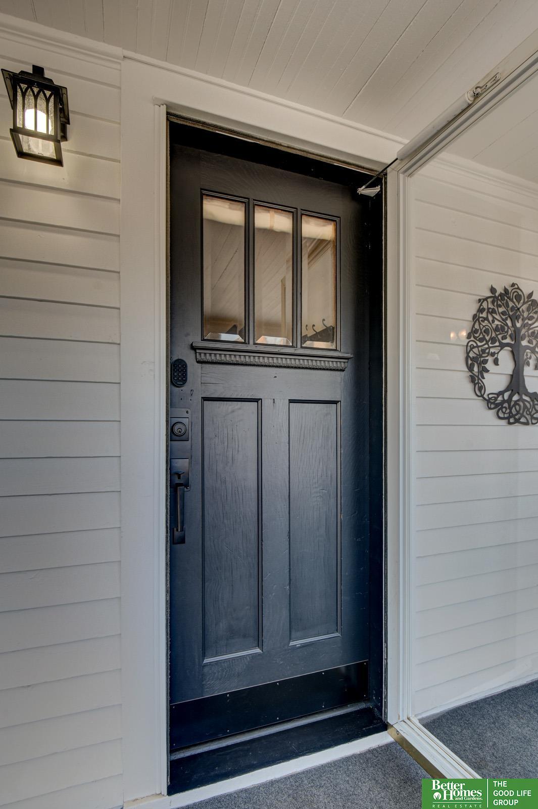 2747 Iowa Street, Omaha, NE, 68112