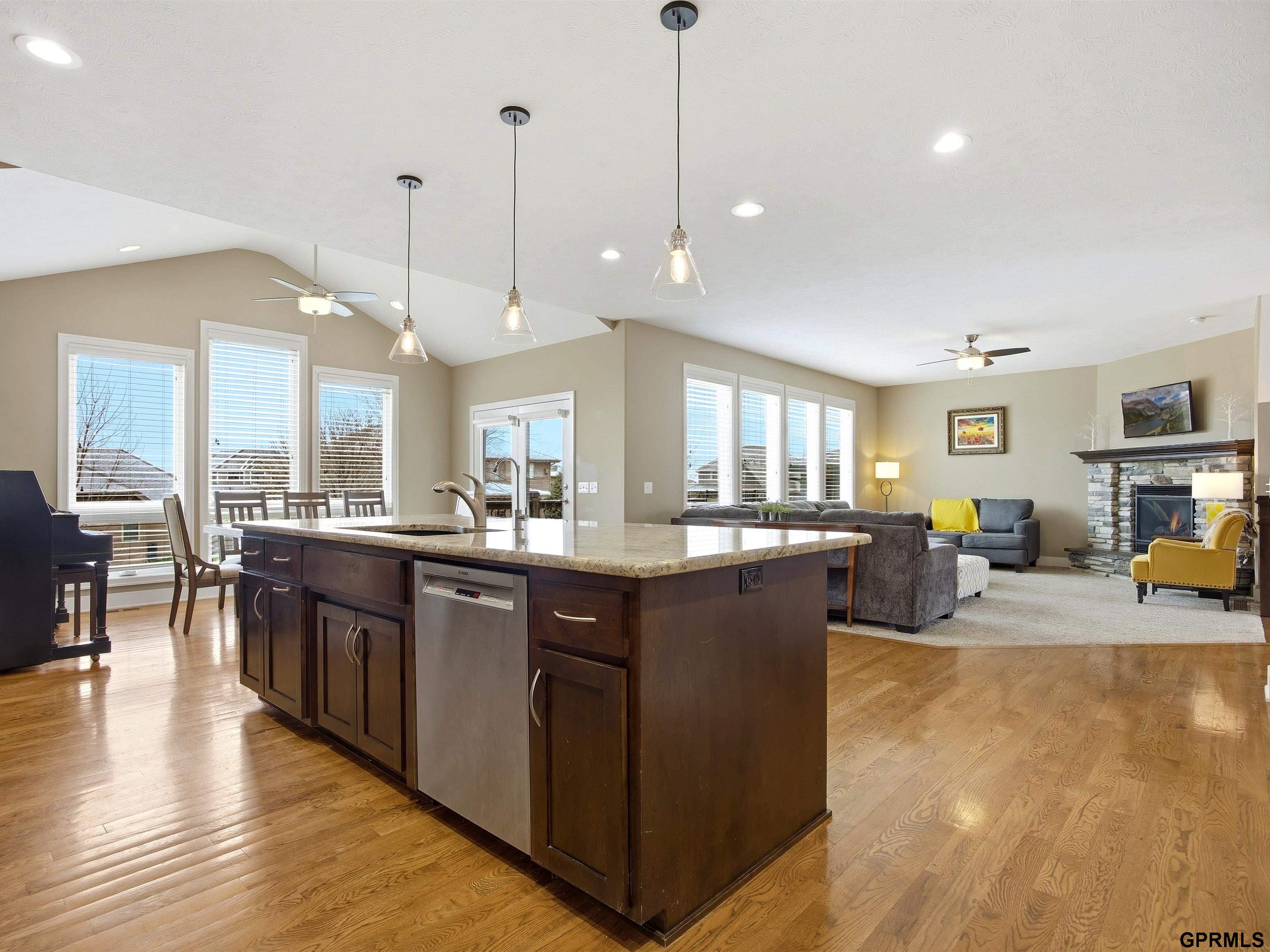 10106 123rd Avenue, Papillion, NE, 68046