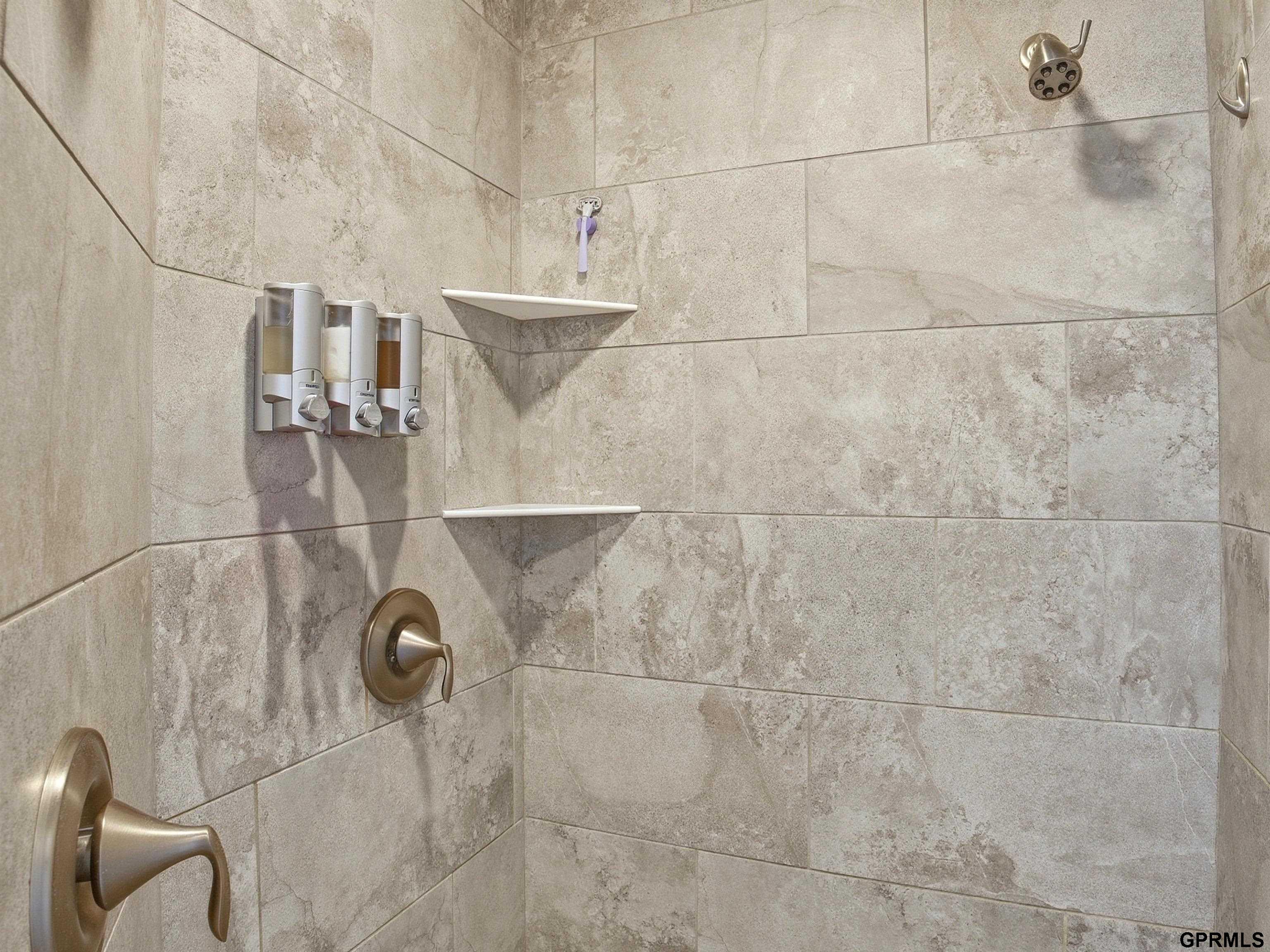 10106 123rd Avenue, Papillion, NE, 68046