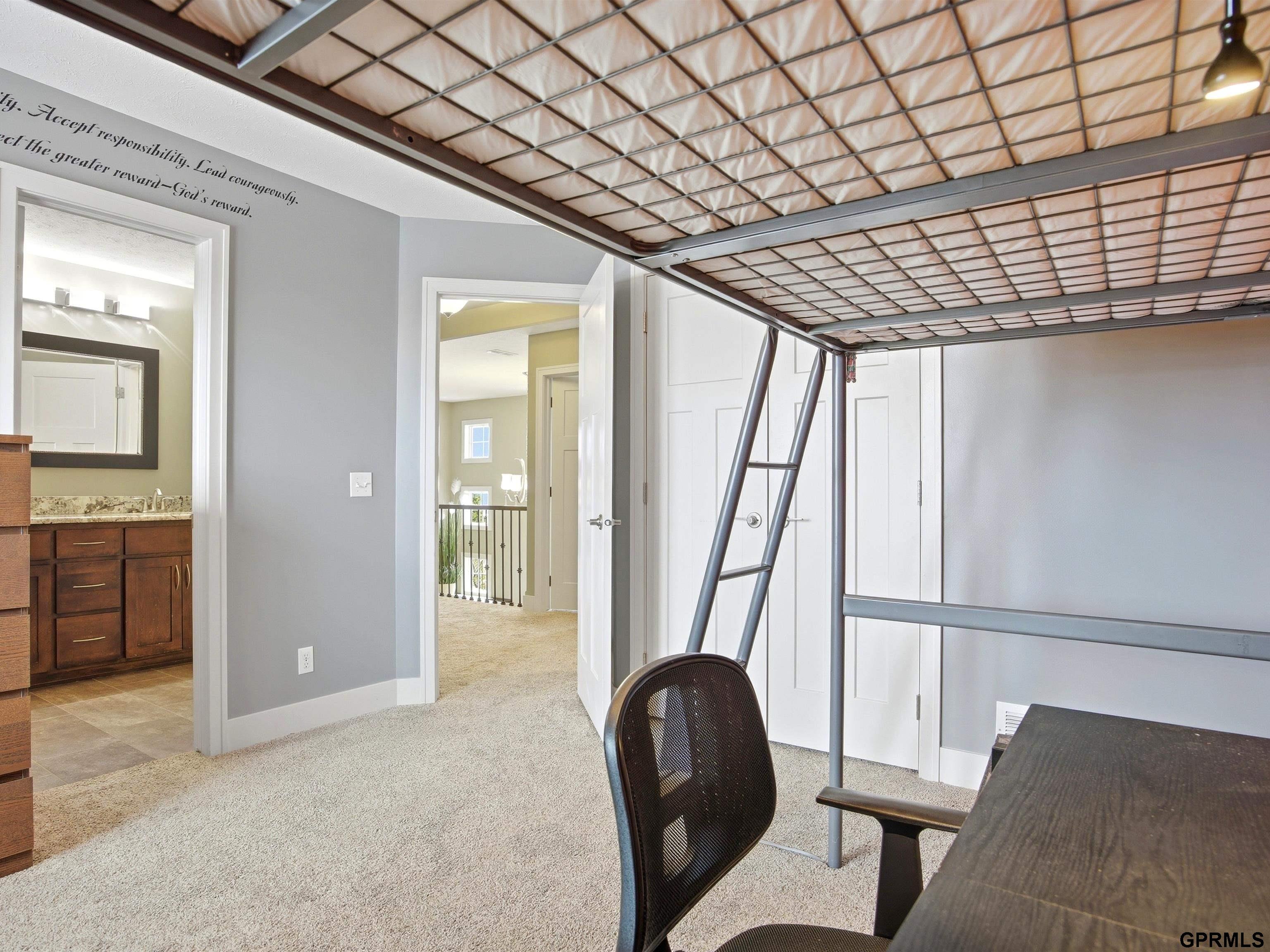 10106 123rd Avenue, Papillion, NE, 68046