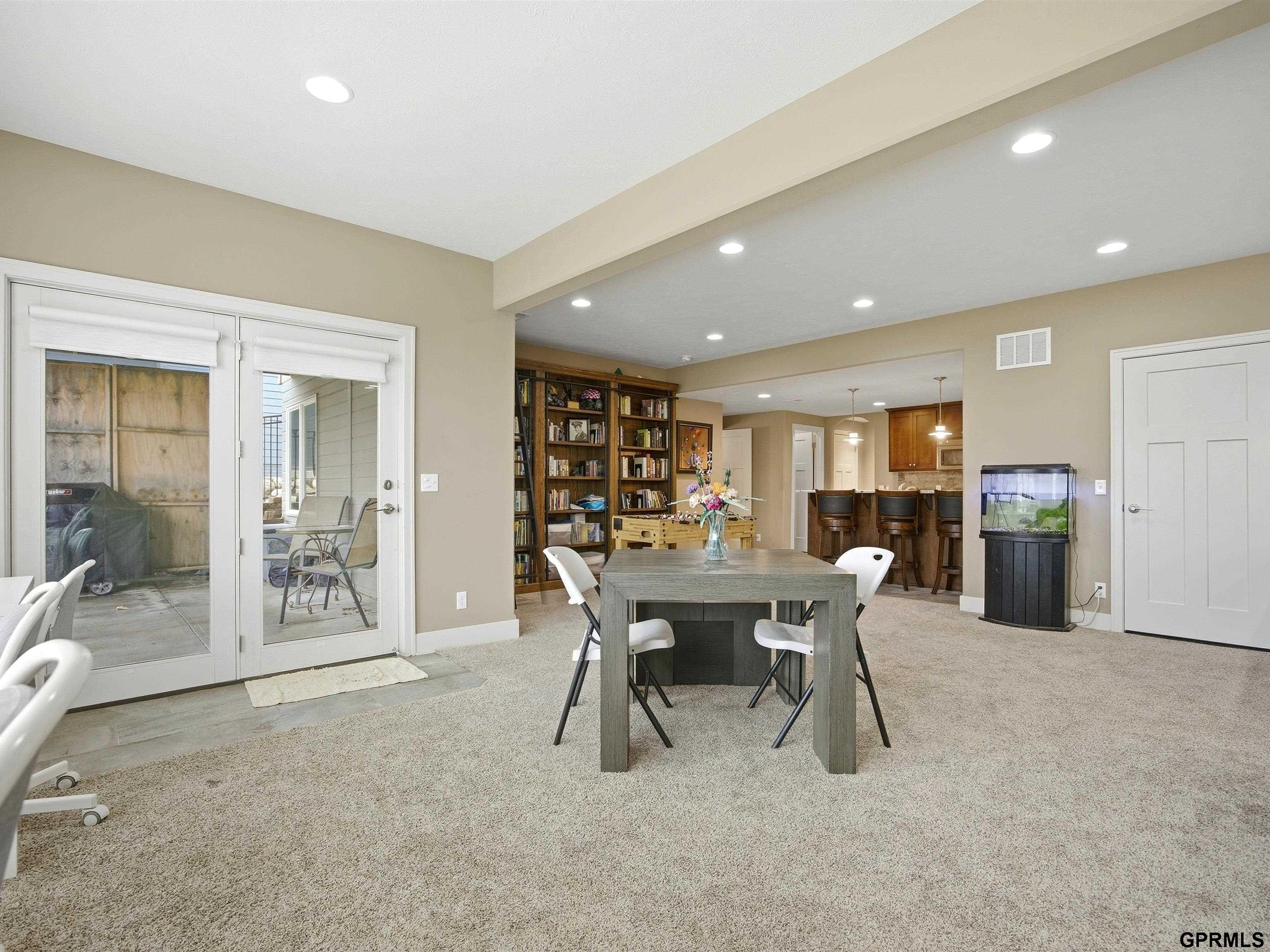 10106 123rd Avenue, Papillion, NE, 68046