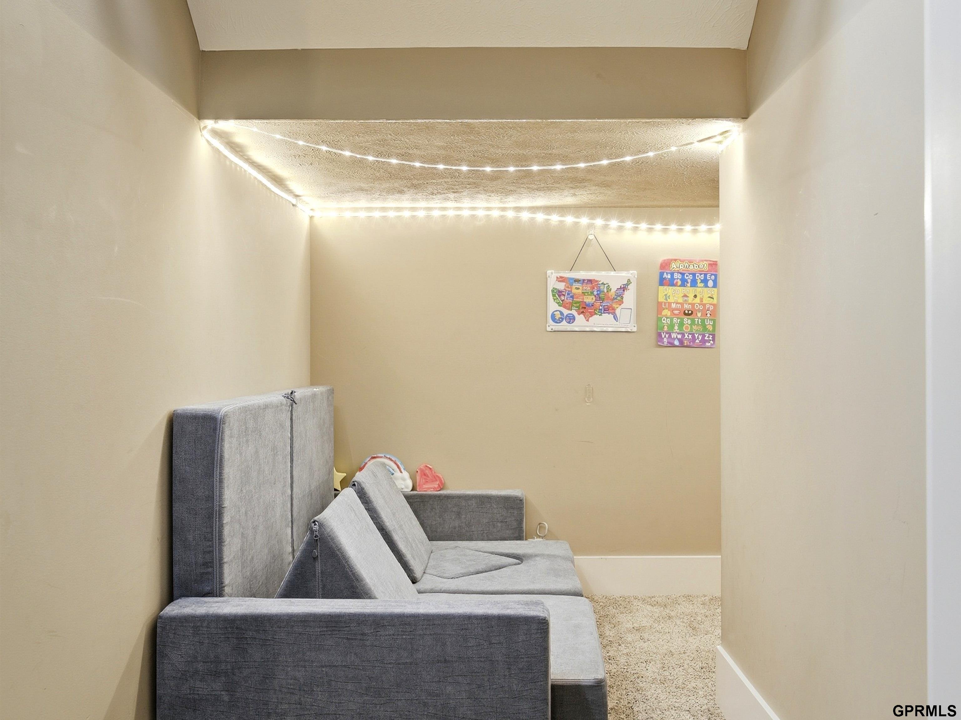 10106 123rd Avenue, Papillion, NE, 68046