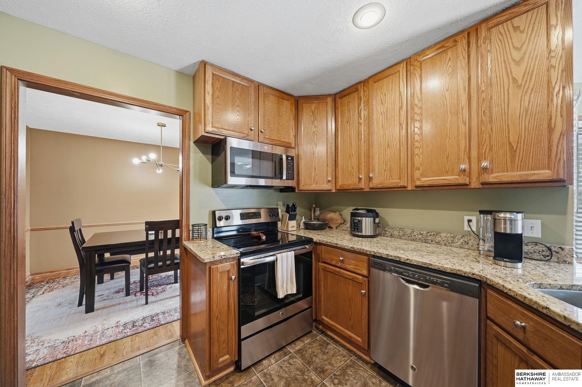 2820 Crown Pointe Circle, Lincoln, NE, 68506