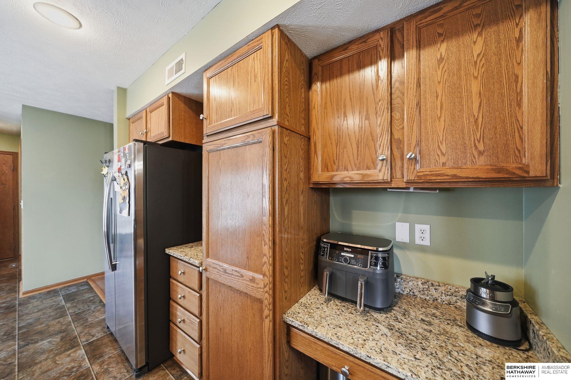 2820 Crown Pointe Circle, Lincoln, NE, 68506