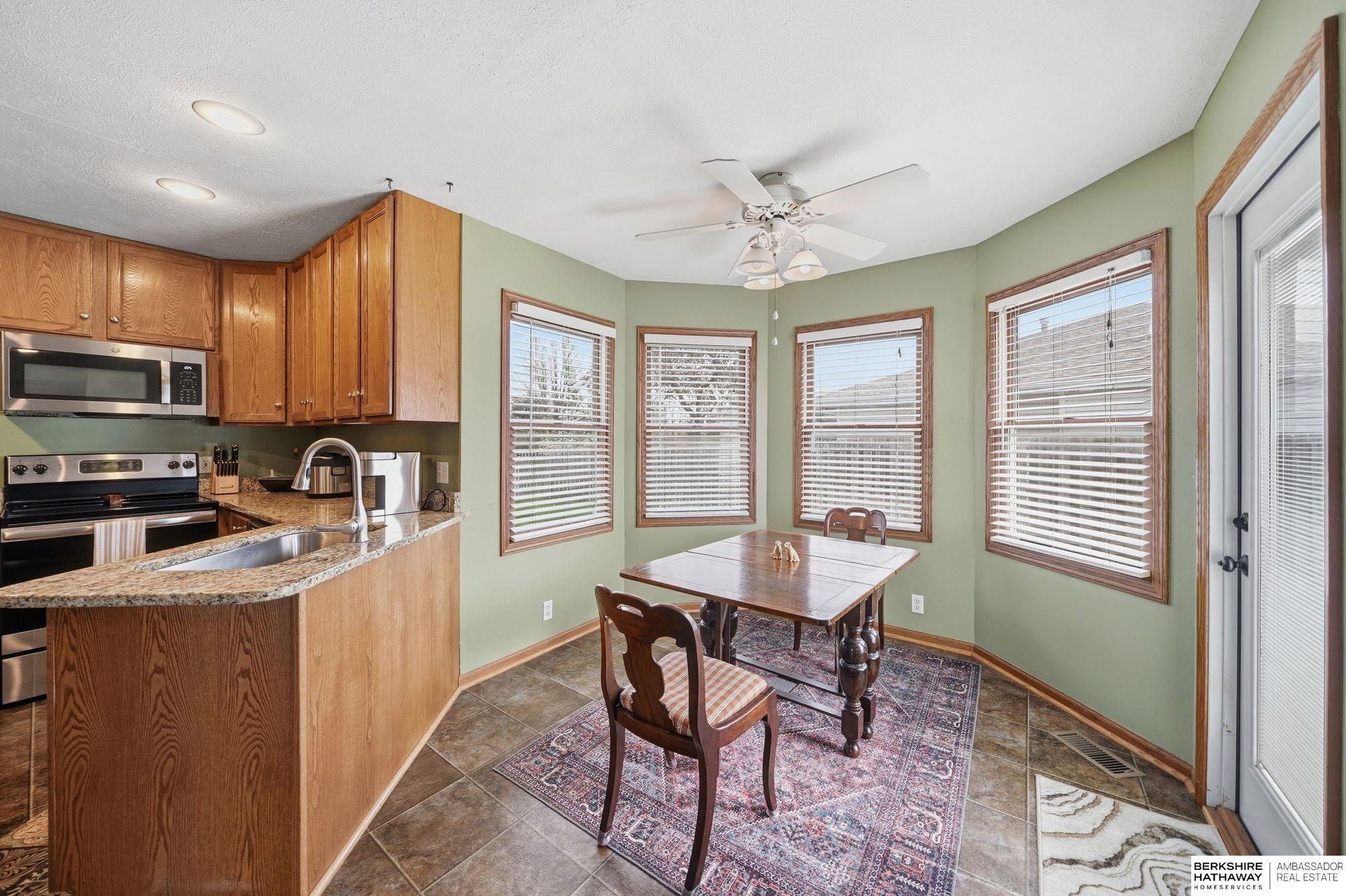 2820 Crown Pointe Circle, Lincoln, NE, 68506