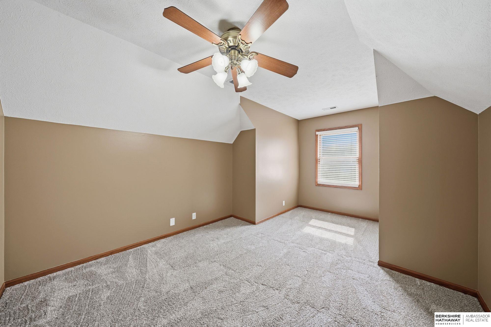 2820 Crown Pointe Circle, Lincoln, NE, 68506