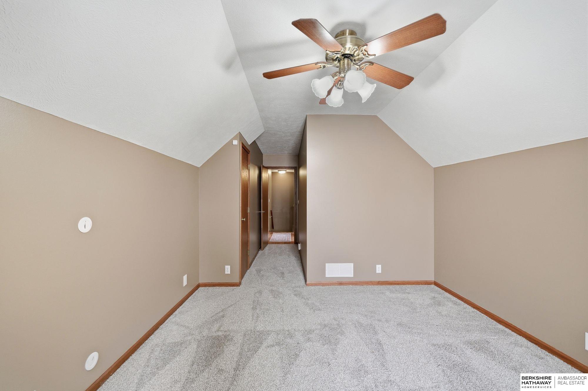 2820 Crown Pointe Circle, Lincoln, NE, 68506