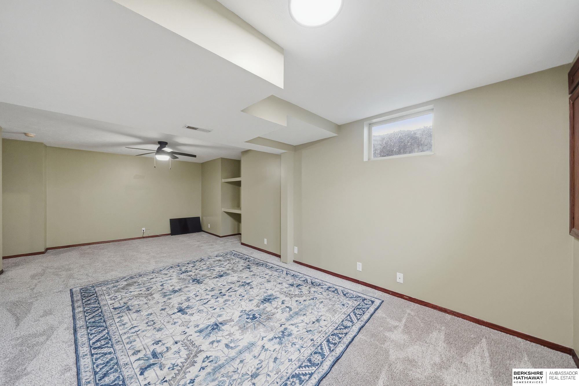 2820 Crown Pointe Circle, Lincoln, NE, 68506