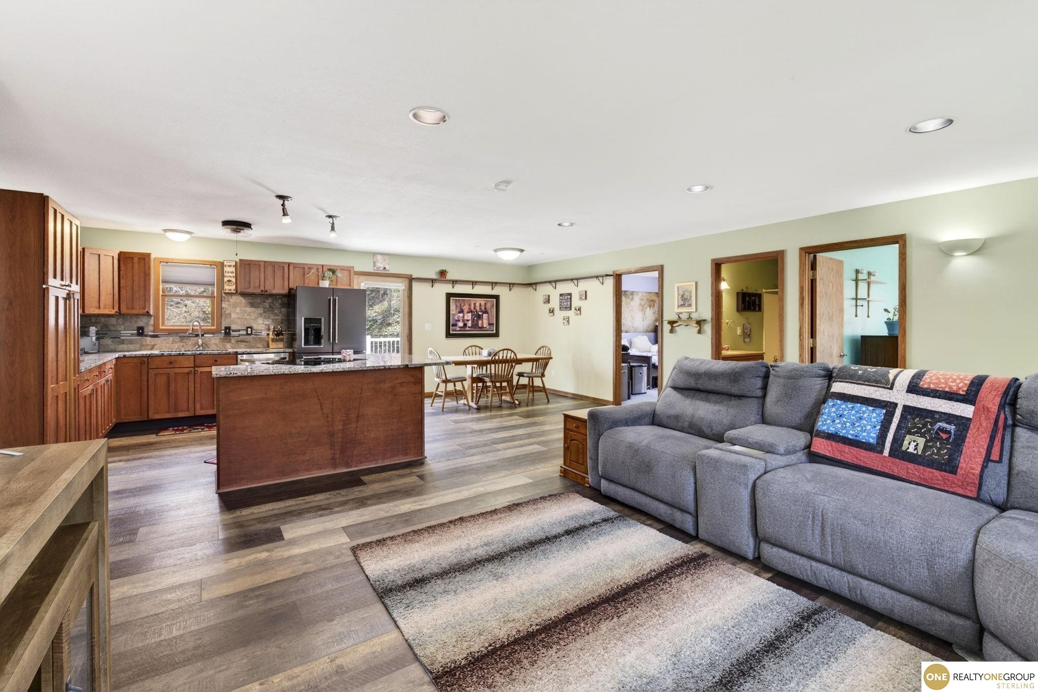 9678 Oak Valley Road, Blair, NE, 68008