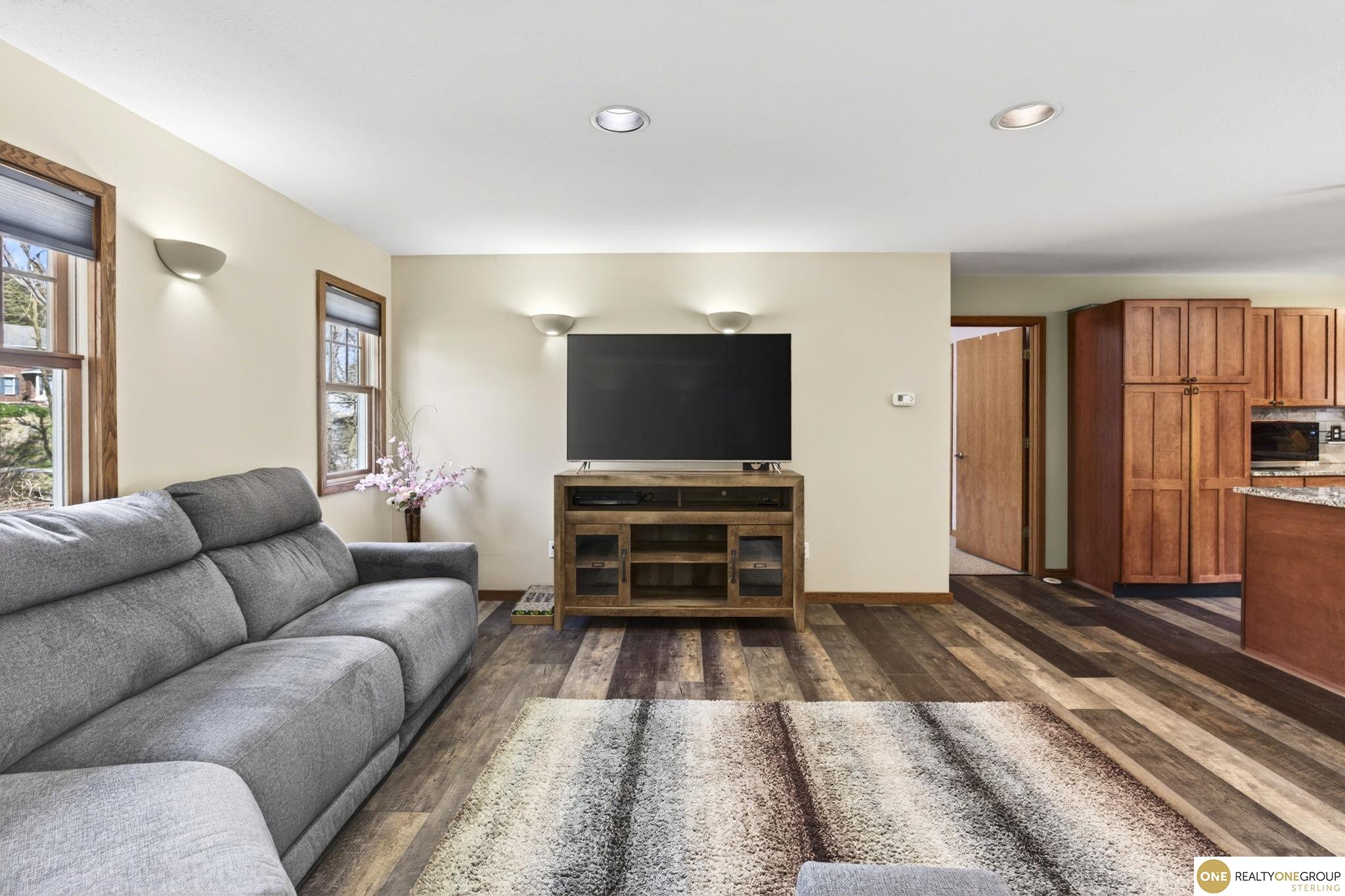 9678 Oak Valley Road, Blair, NE, 68008