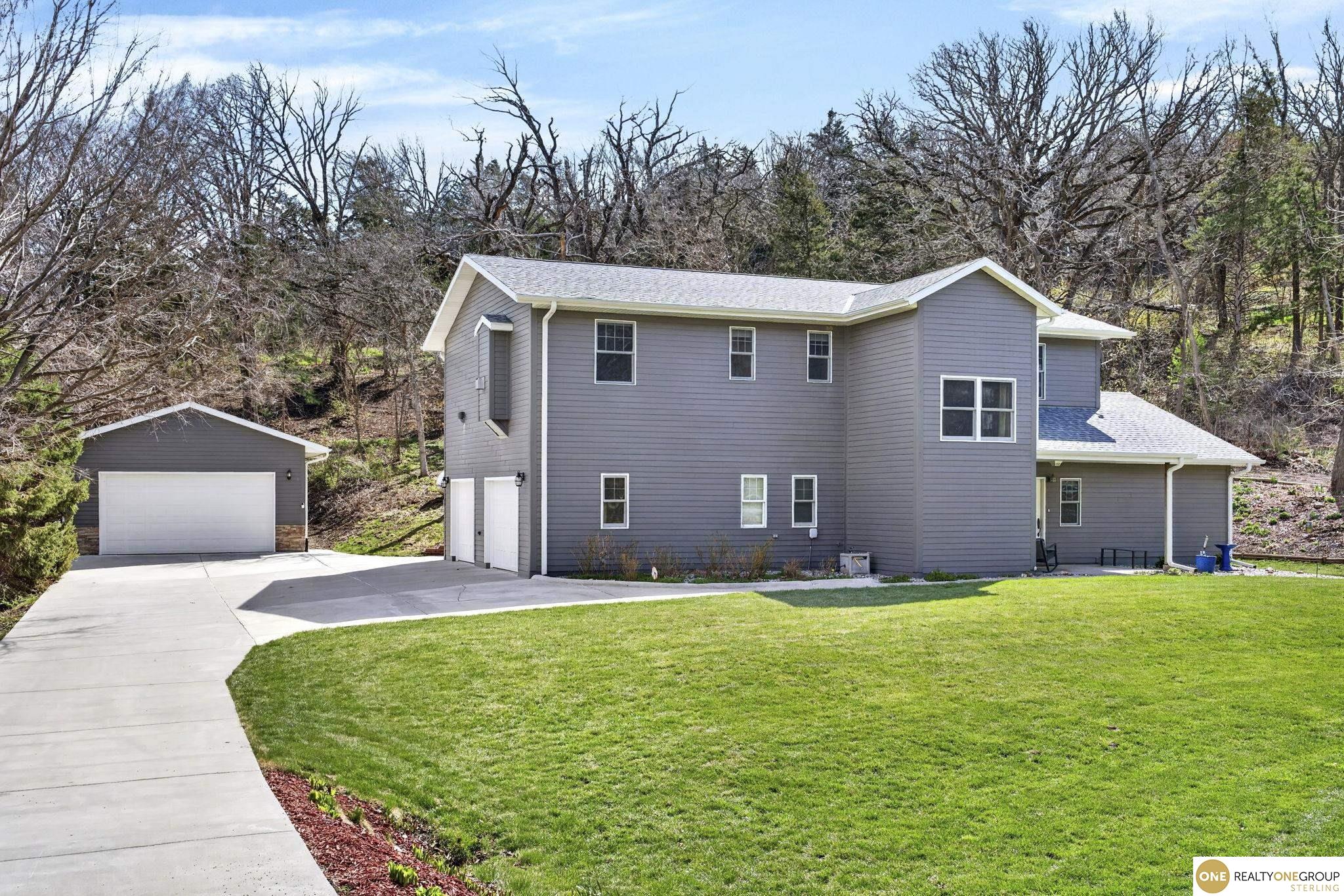 9678 Oak Valley Road, Blair, NE, 68008