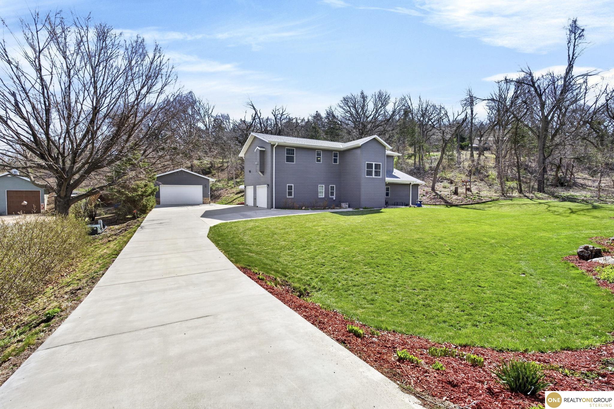 9678 Oak Valley Road, Blair, NE, 68008