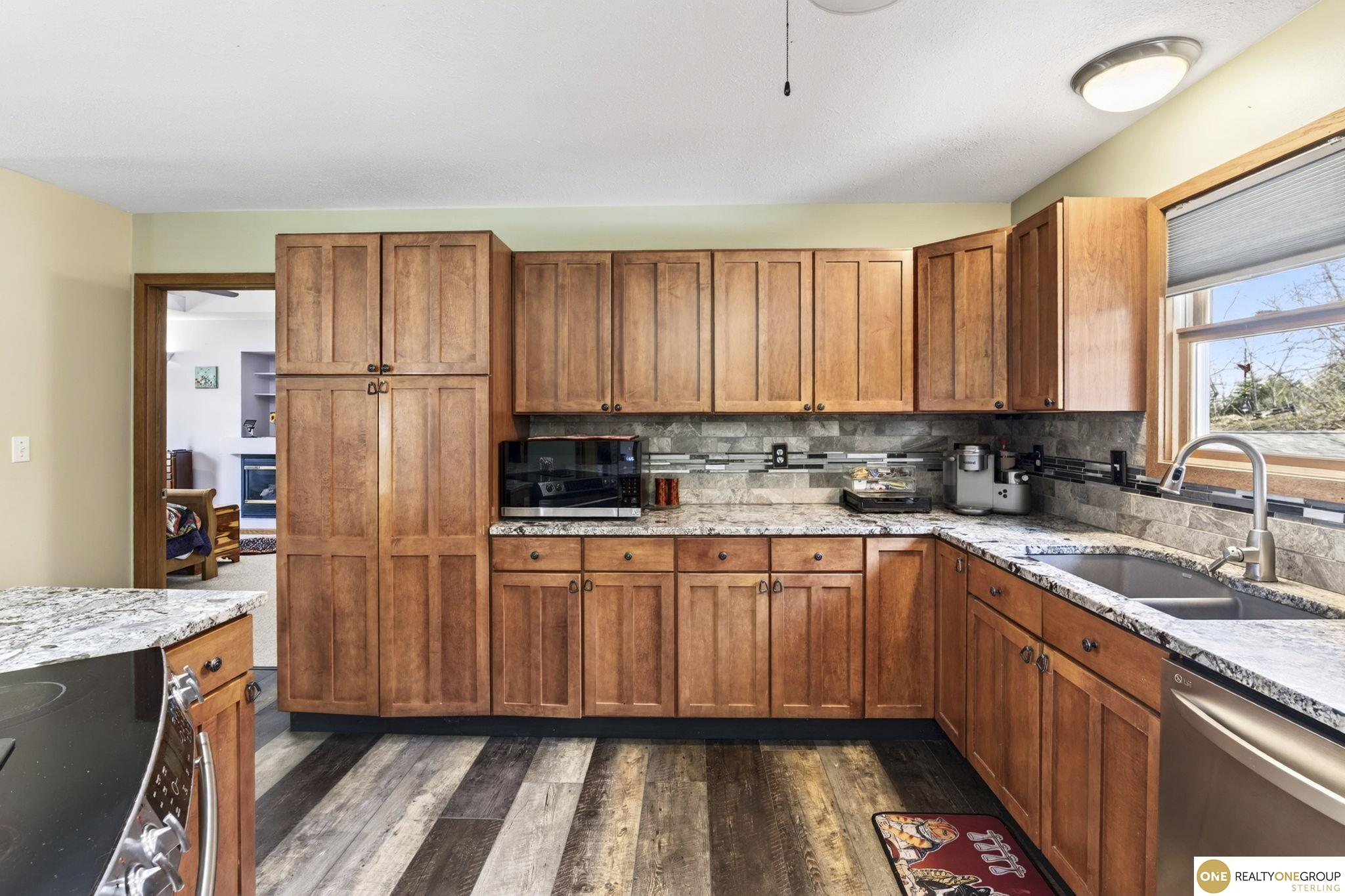 9678 Oak Valley Road, Blair, NE, 68008