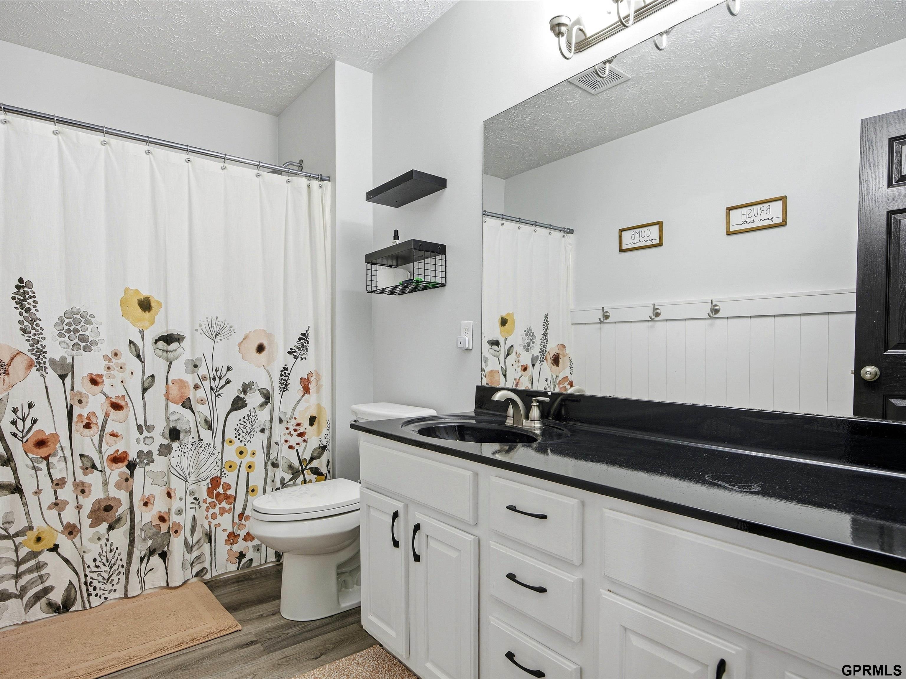 13805 Kelly Drive, Bellevue, NE, 68123