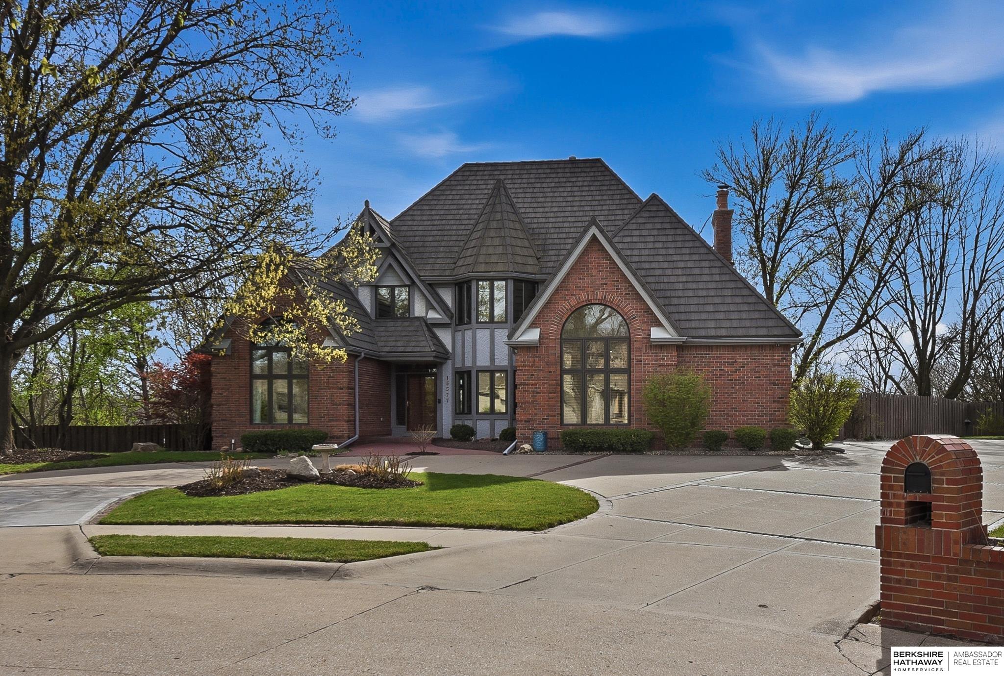 16577 Nina Circle, Omaha, NE, 68130