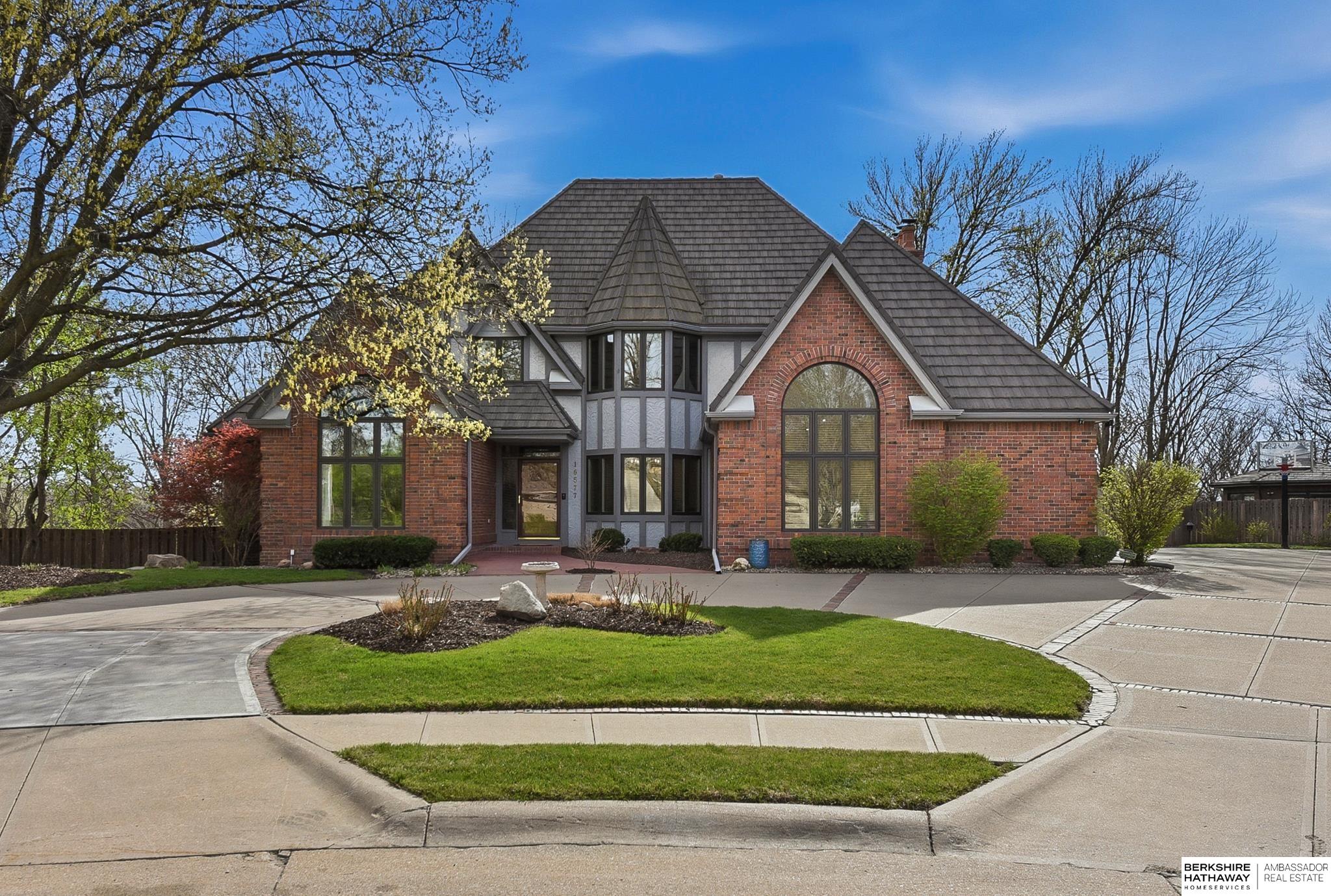 16577 Nina Circle, Omaha, NE, 68130