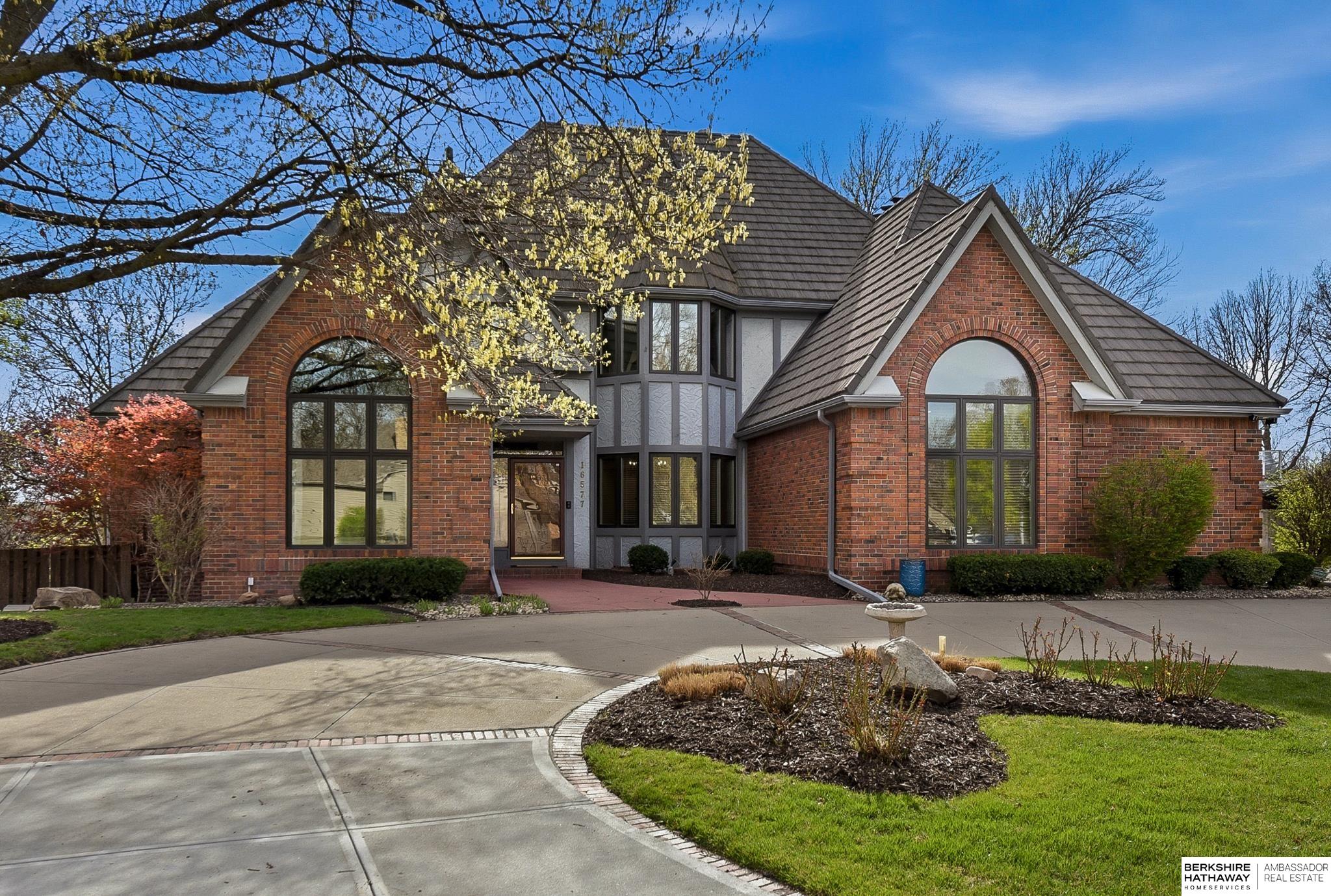 16577 Nina Circle, Omaha, NE, 68130