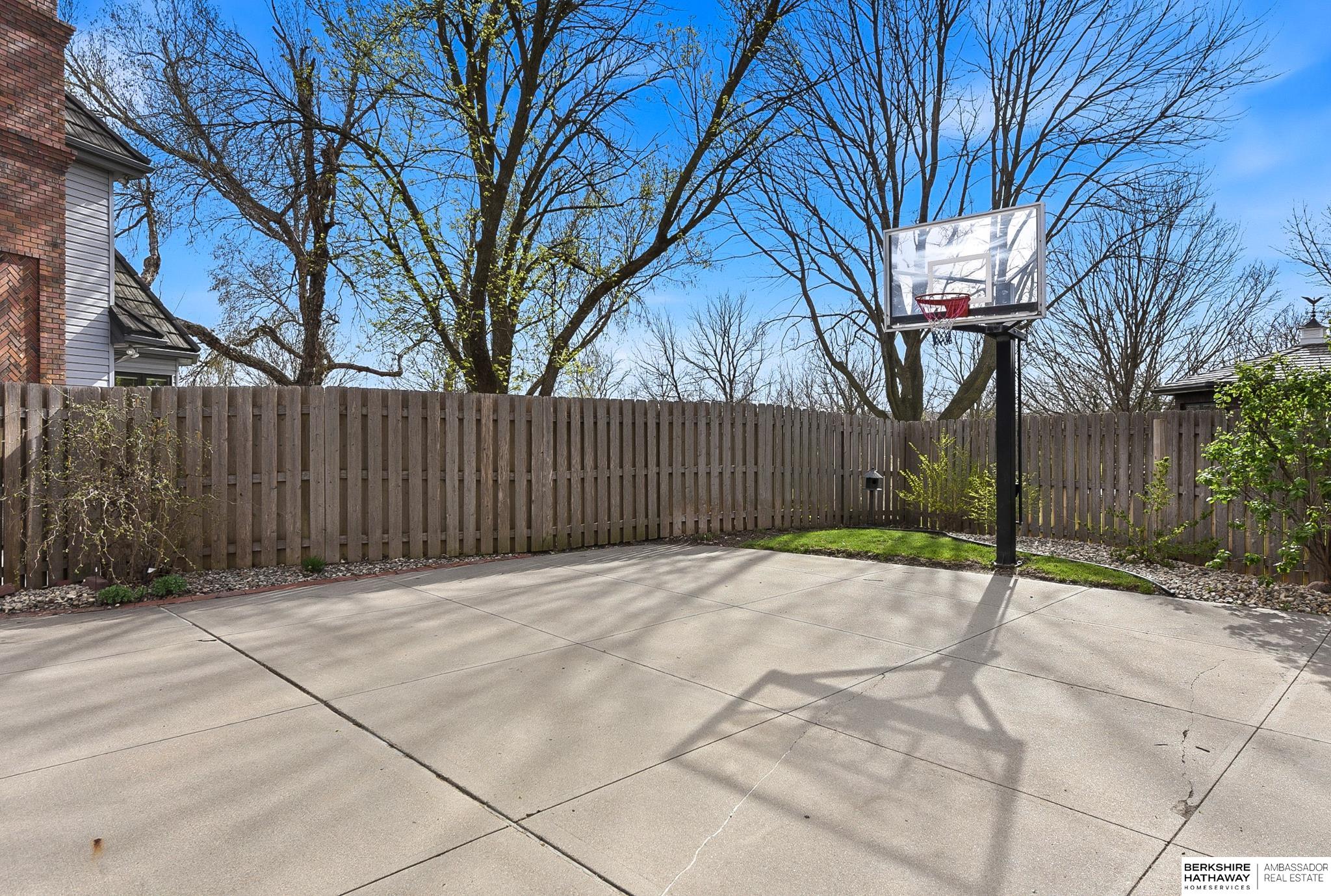 16577 Nina Circle, Omaha, NE, 68130