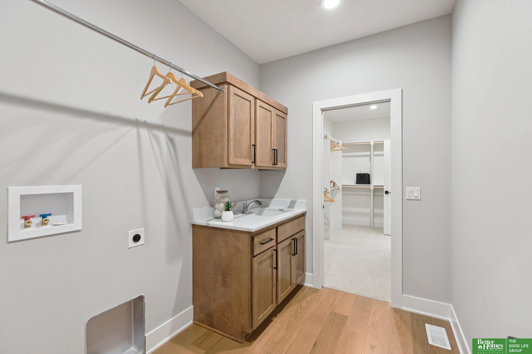 3321 S 212th Street, Elkhorn, NE, 68022