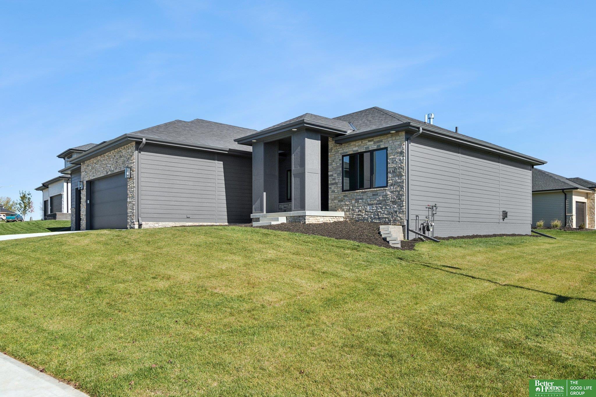 3321 S 212th Street, Elkhorn, NE, 68022