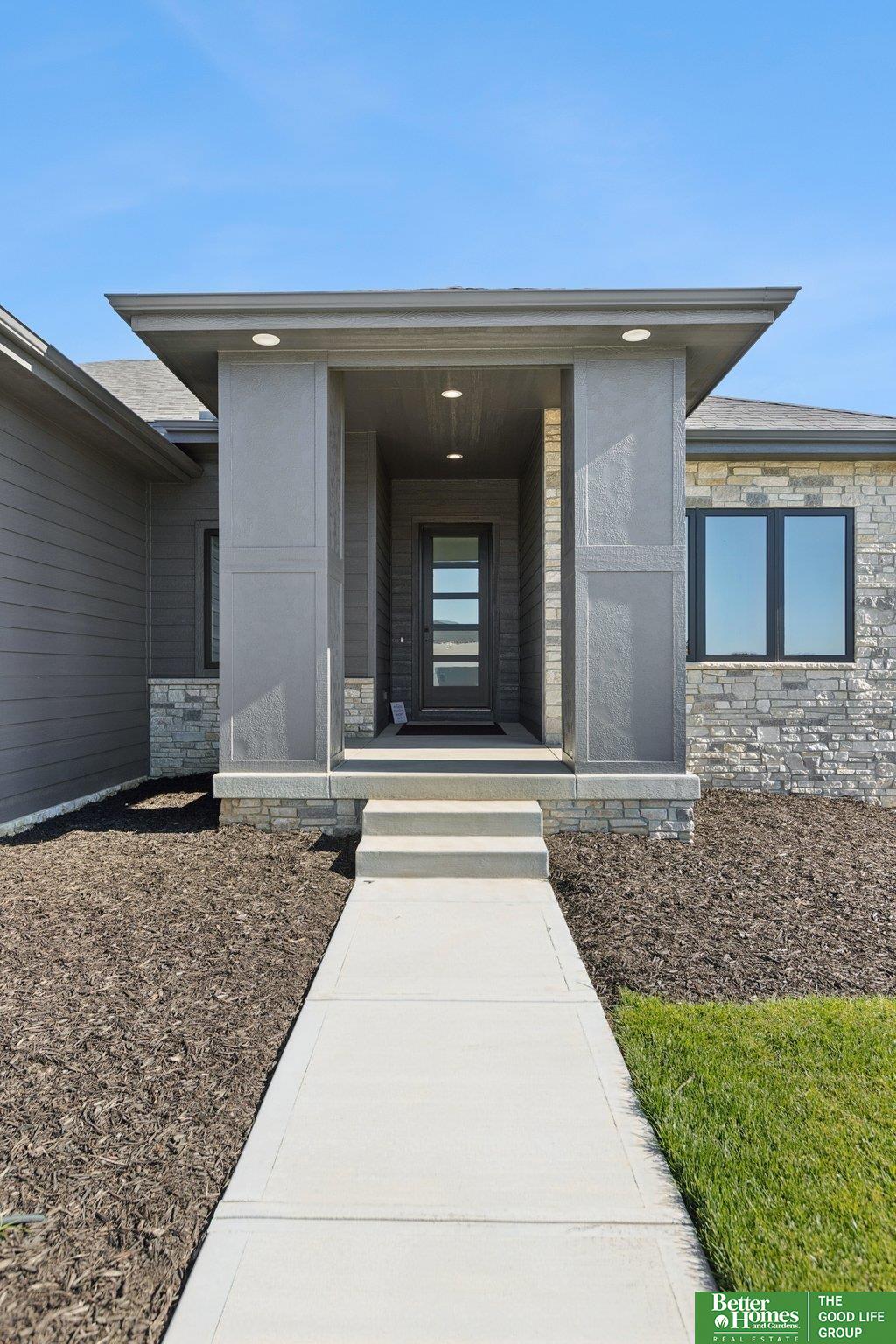 3321 S 212th Street, Elkhorn, NE, 68022