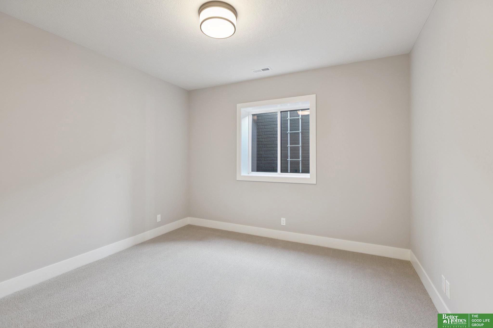 3321 S 212th Street, Elkhorn, NE, 68022