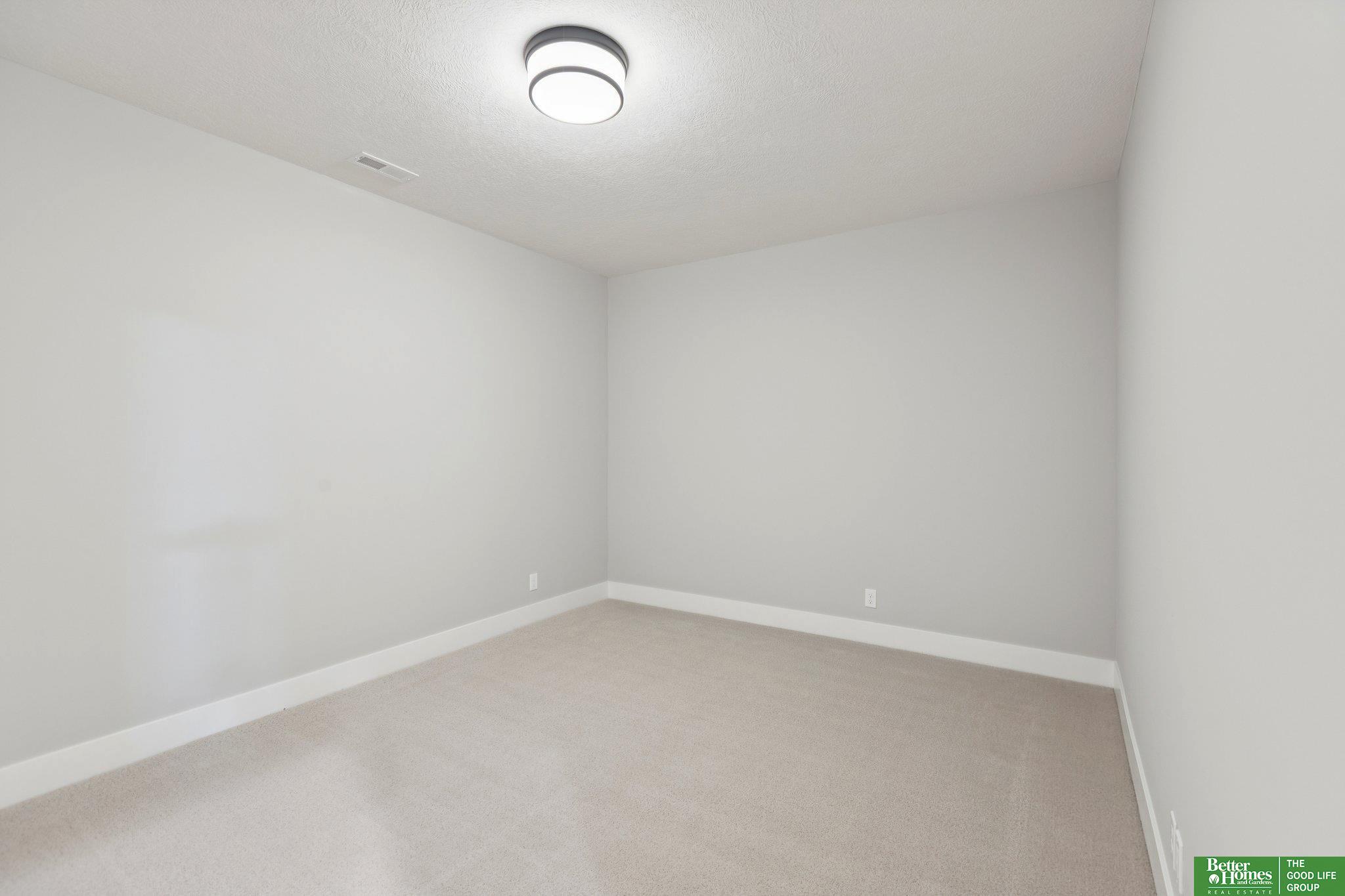 3321 S 212th Street, Elkhorn, NE, 68022