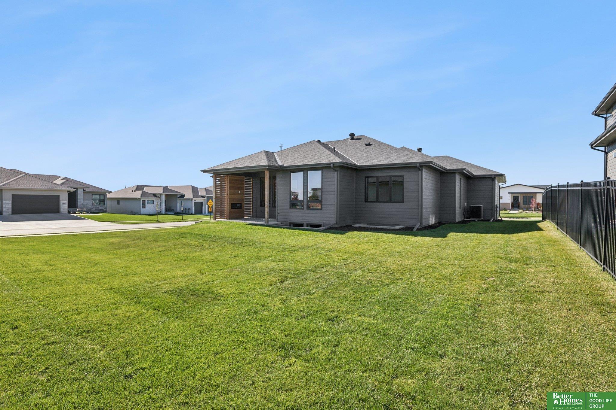 3321 S 212th Street, Elkhorn, NE, 68022
