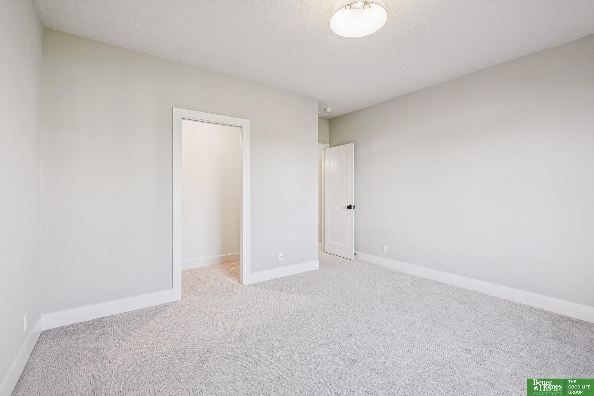 3306 212th Street, Elkhorn, NE, 68022